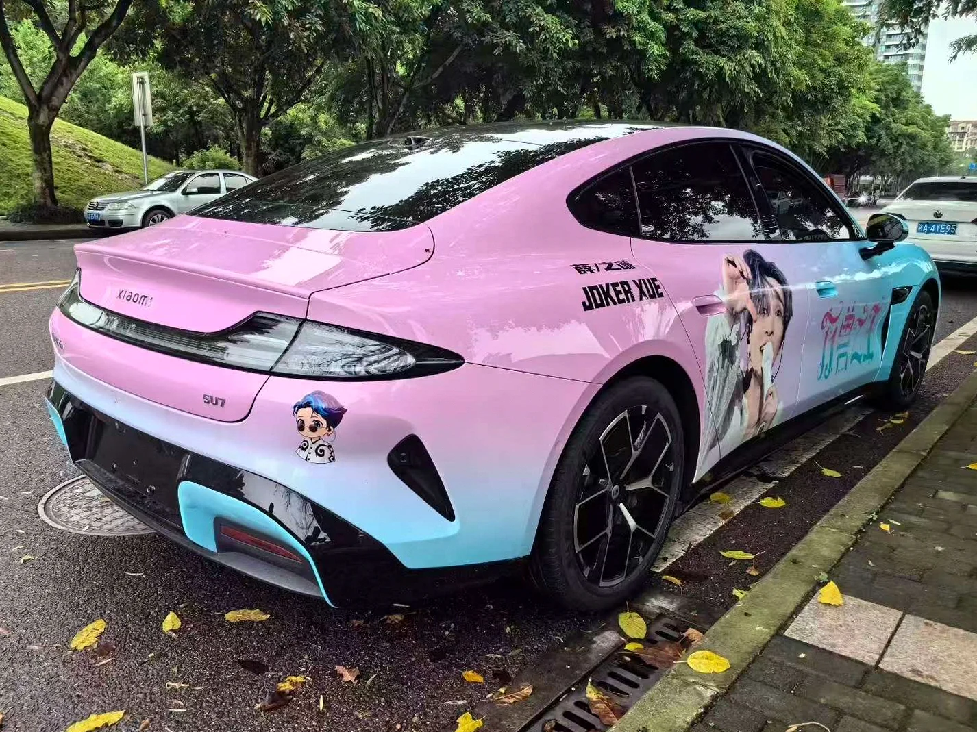 小米SU7 后面外观一