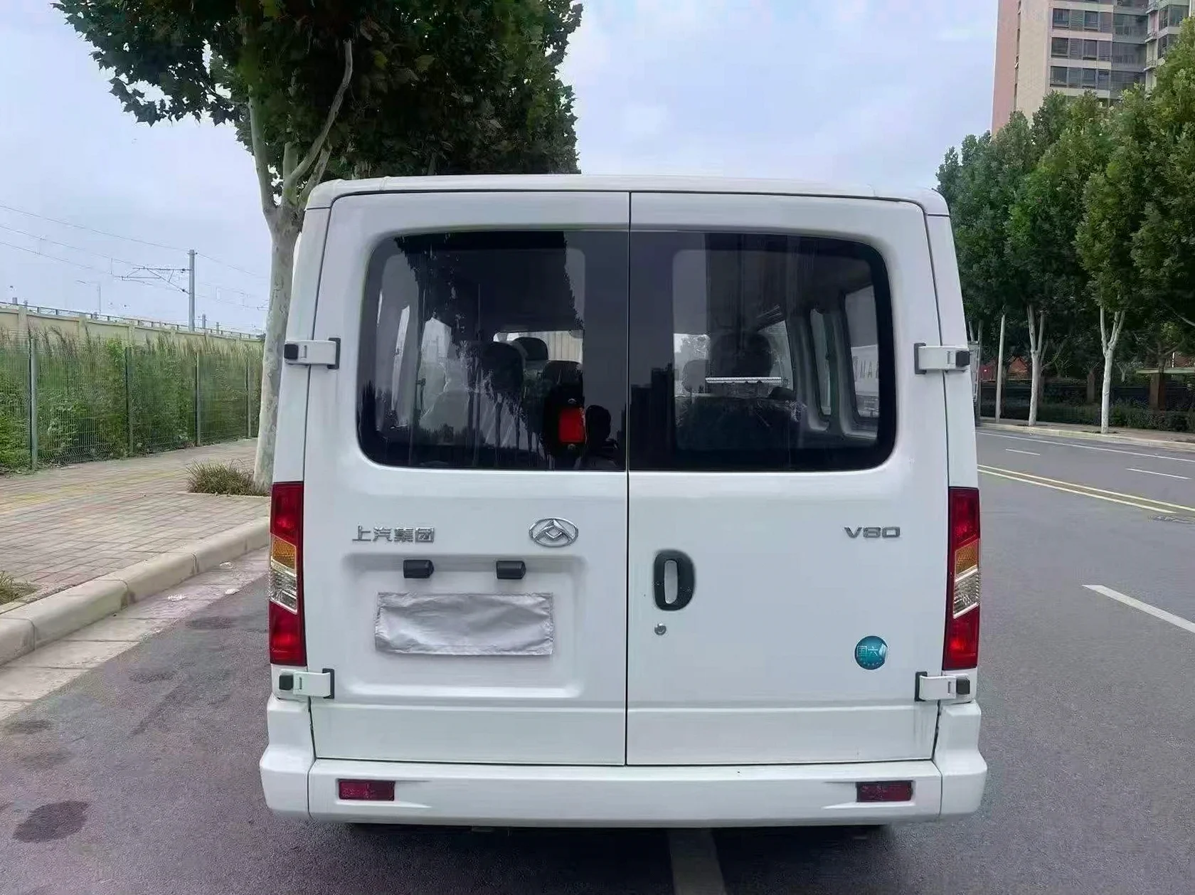 大通V80 后面外观二