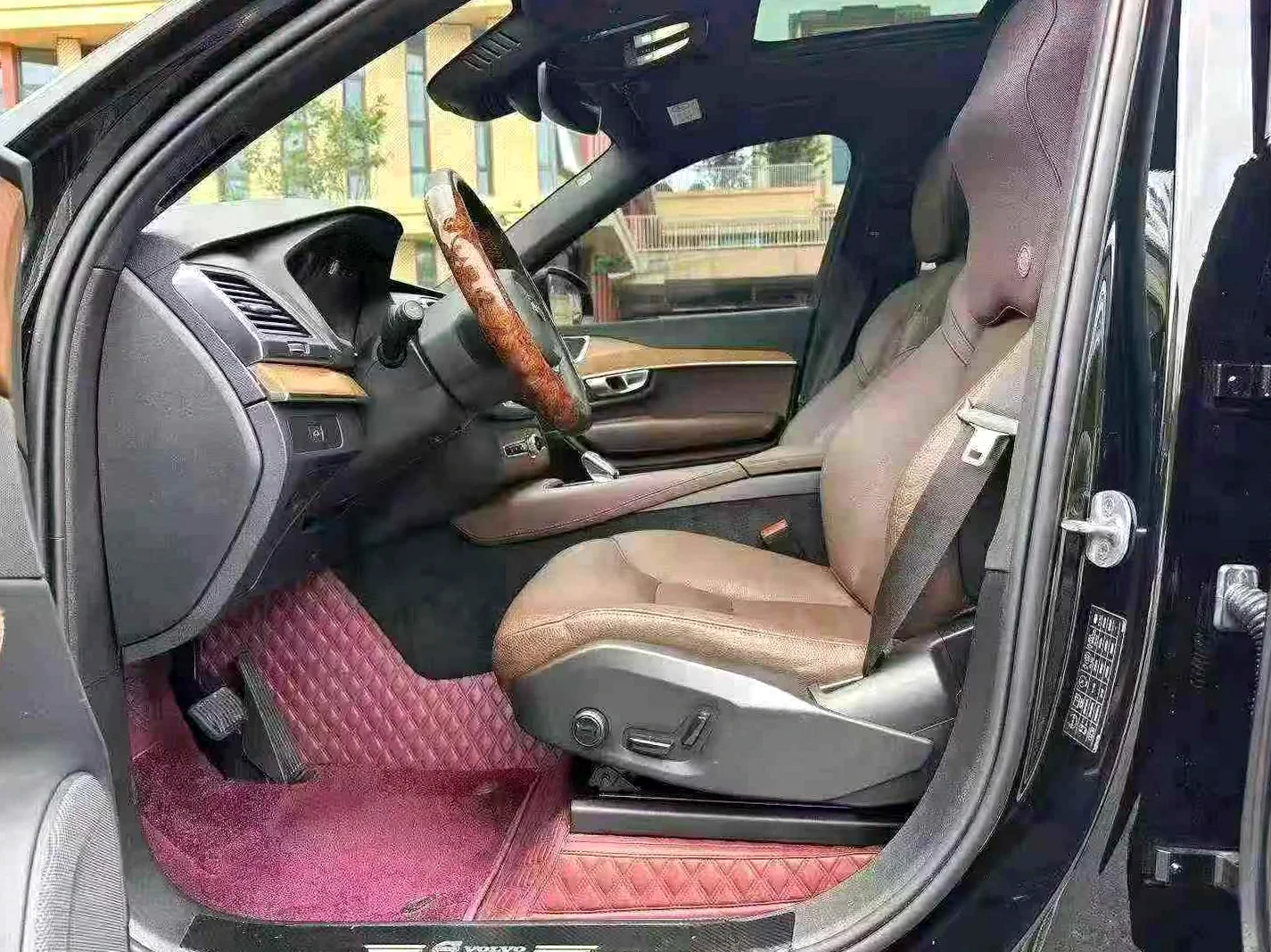 沃尔沃XC90 后面外观一