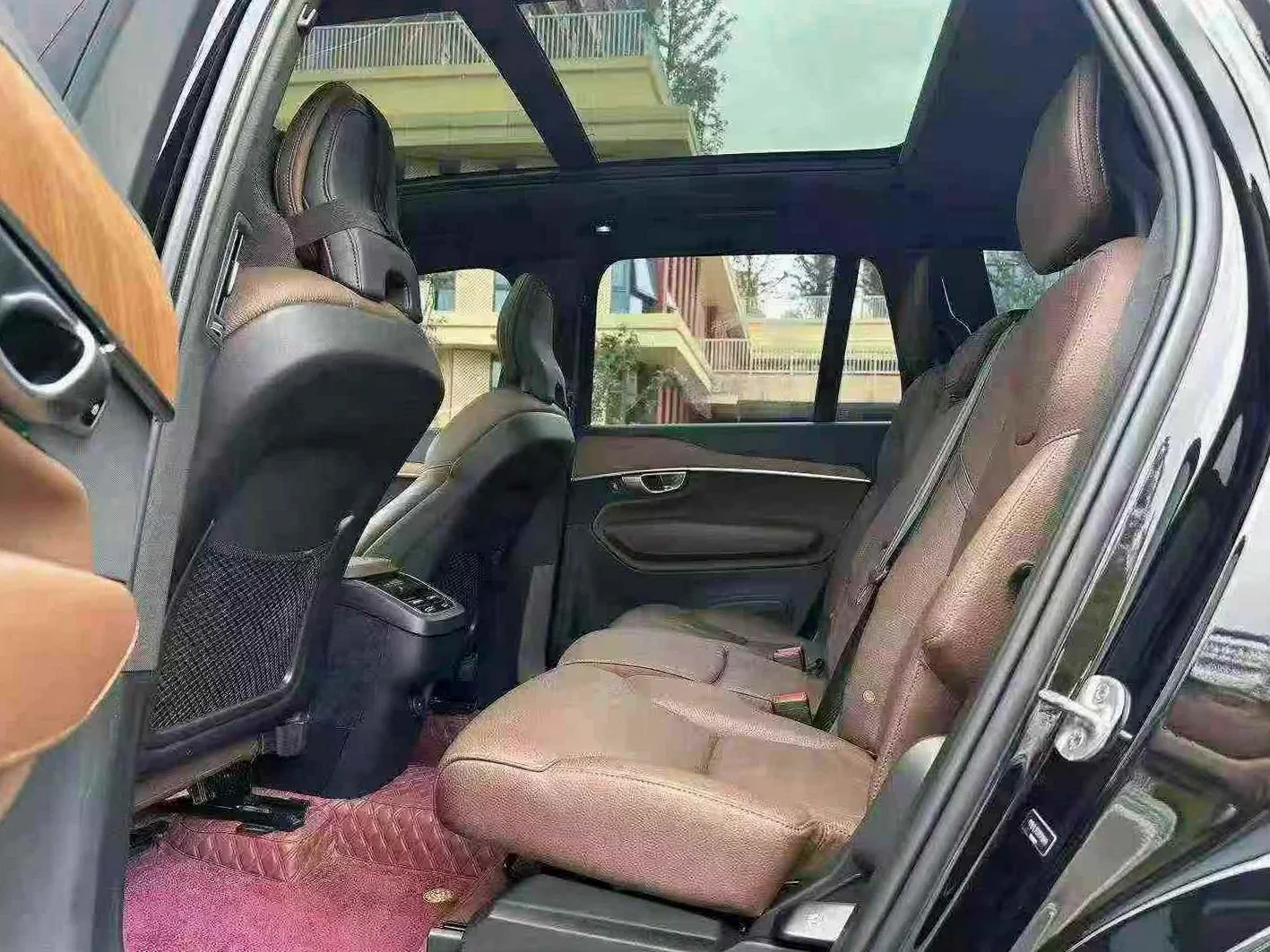 沃尔沃XC90 后面外观三