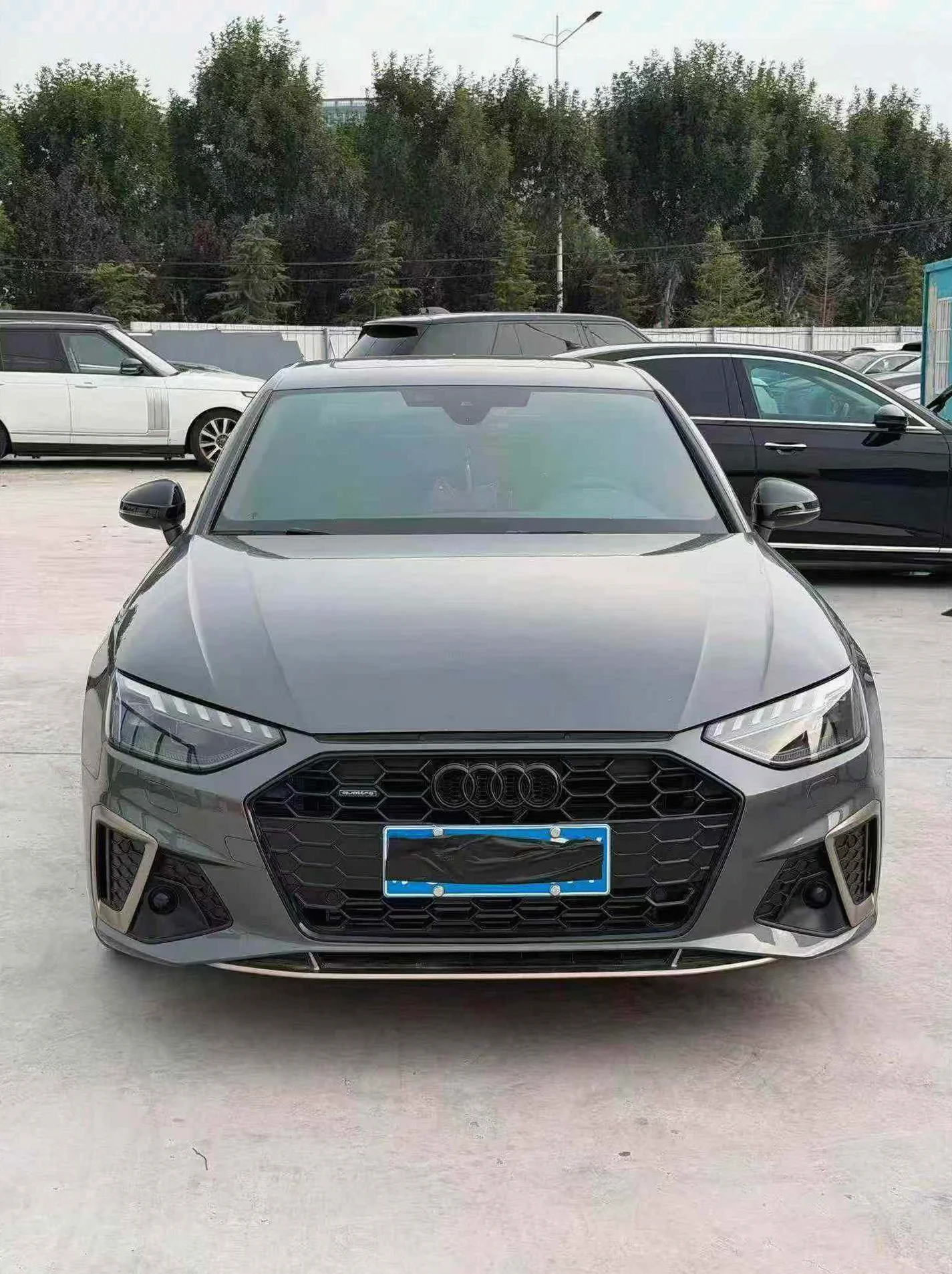 25年奥迪A4L 2.0T四驱顶配