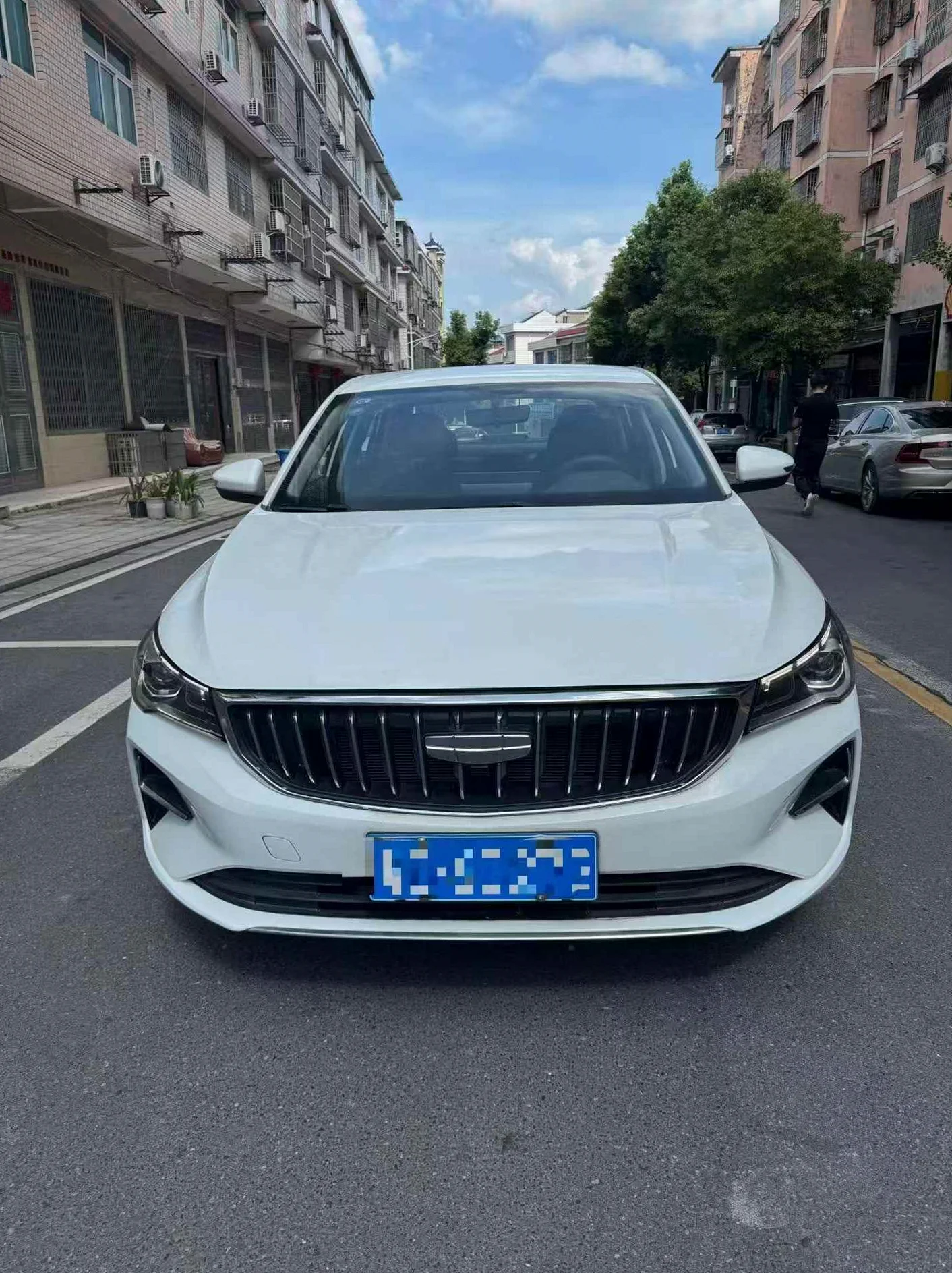 吉利帝豪 正面外观三