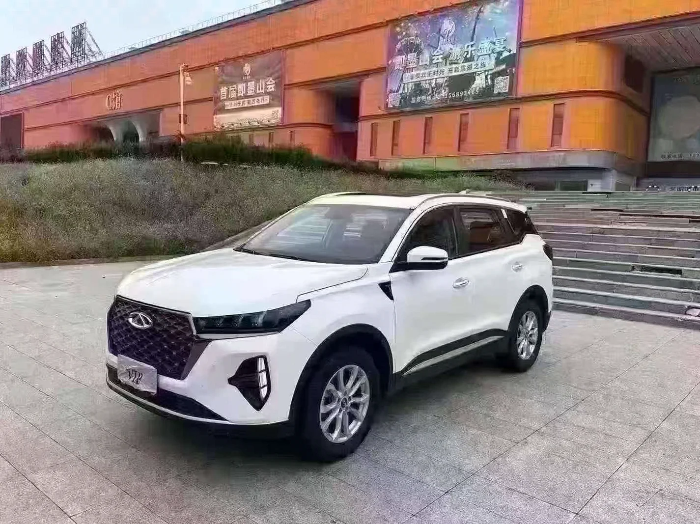 奇瑞瑞虎 正面外观三