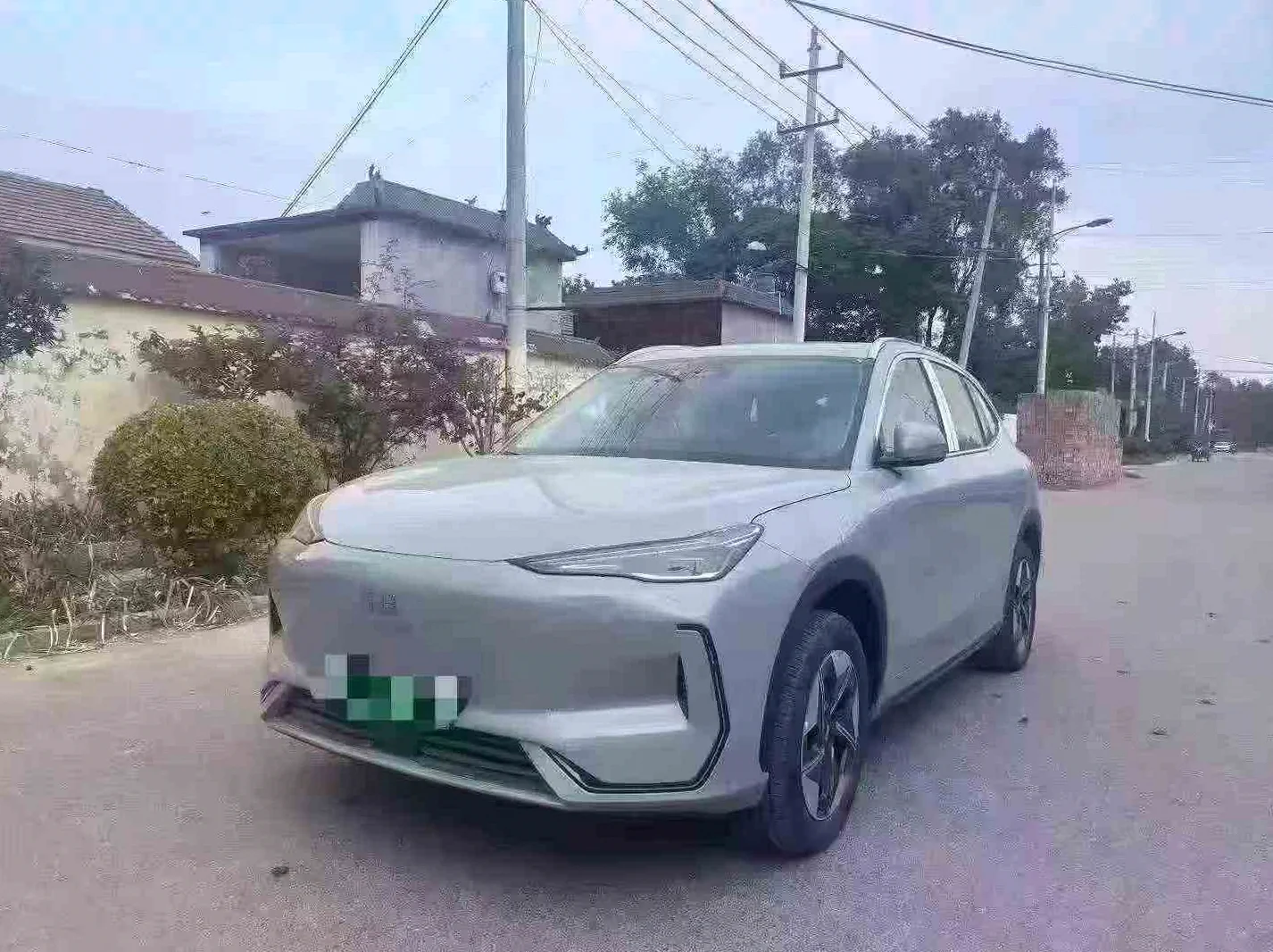 吉利银河 正面外观二
