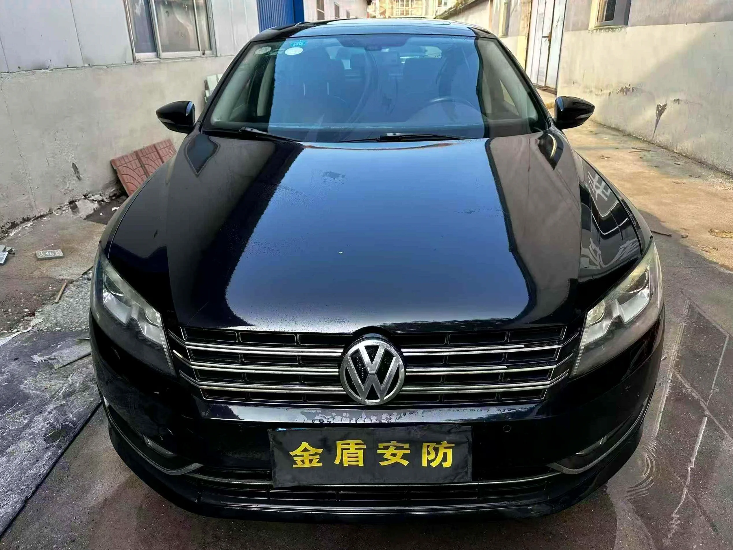 大众帕萨特 正面外观二