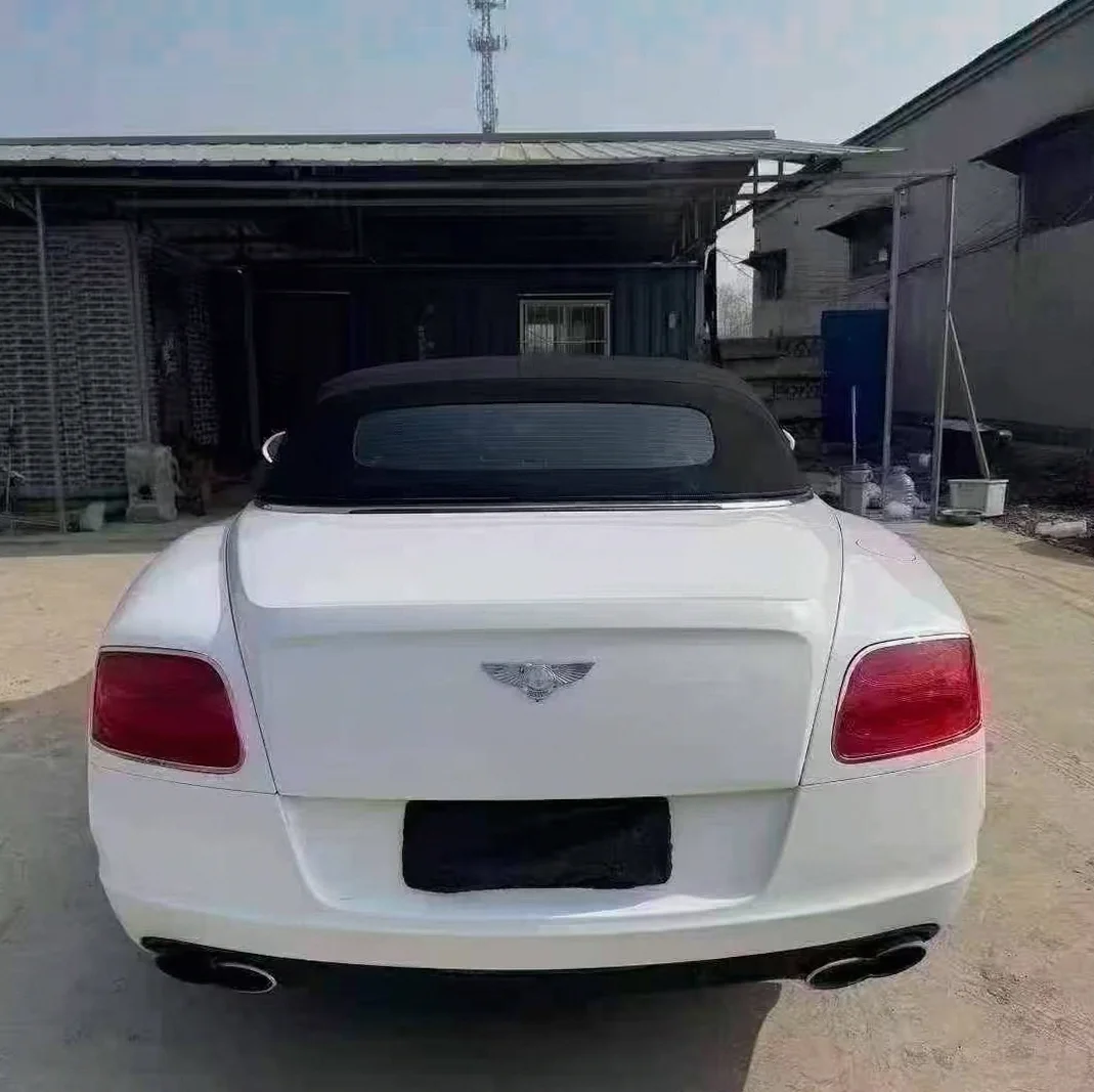 宾利欧陆 后面外观一