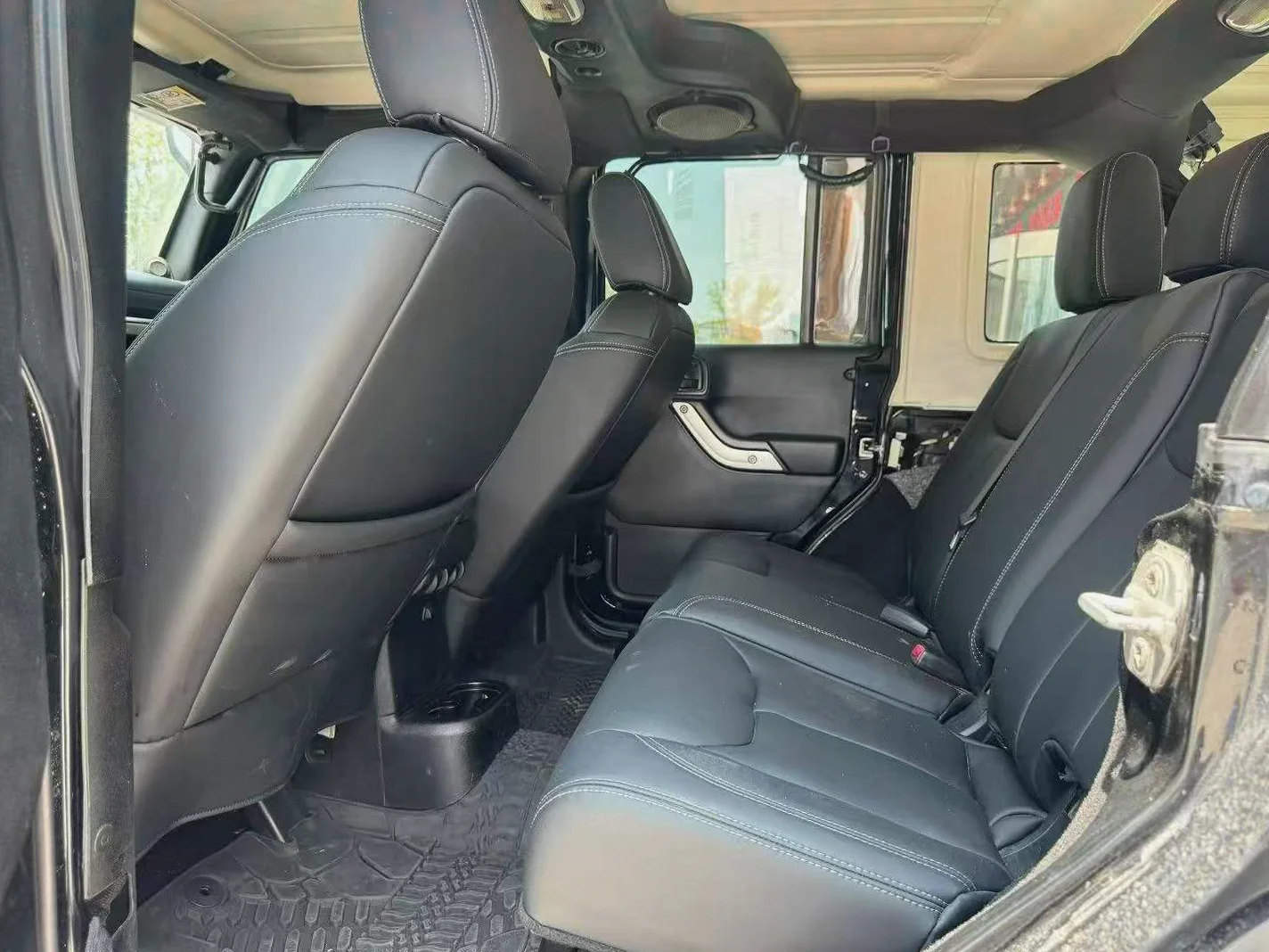 Jeep牧马人 后面外观二