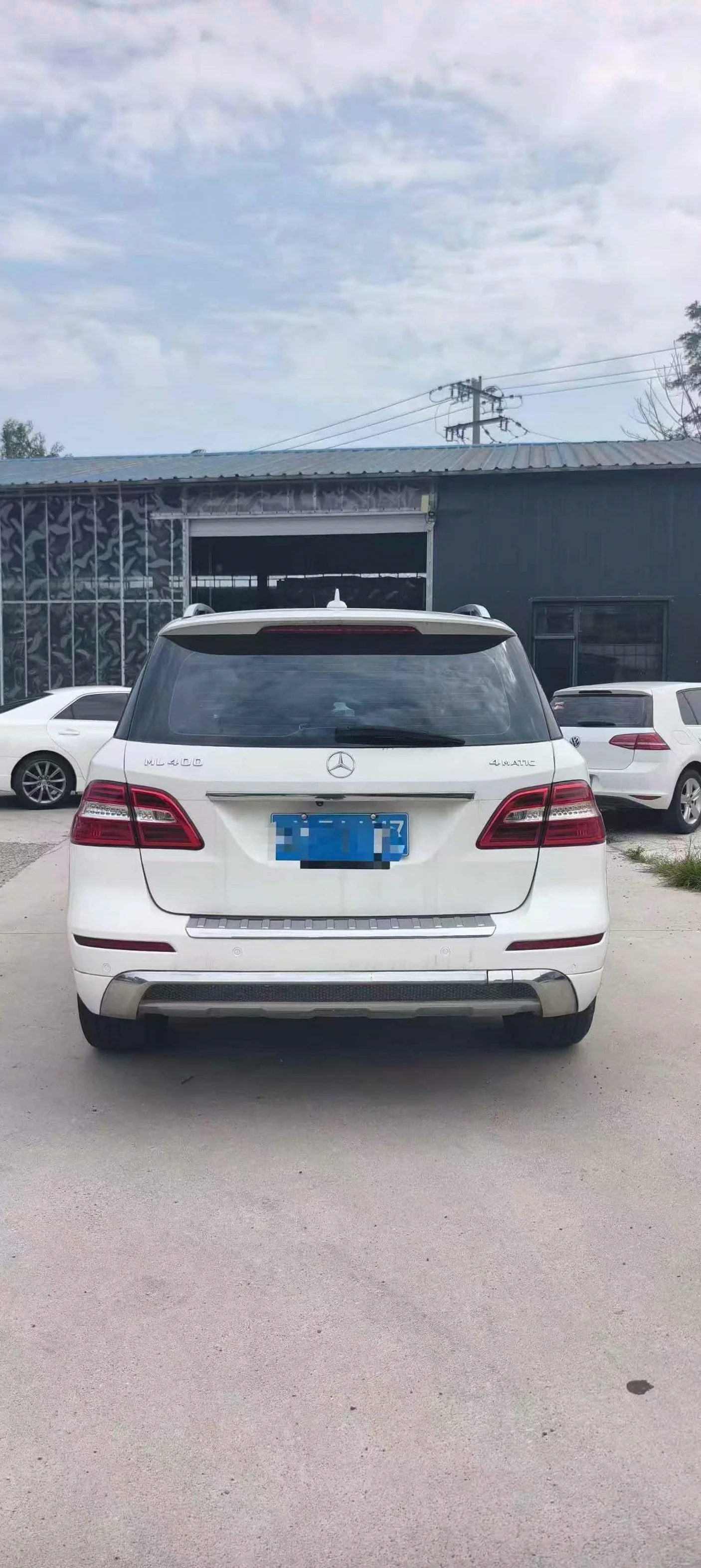 奔驰ML 后面外观二