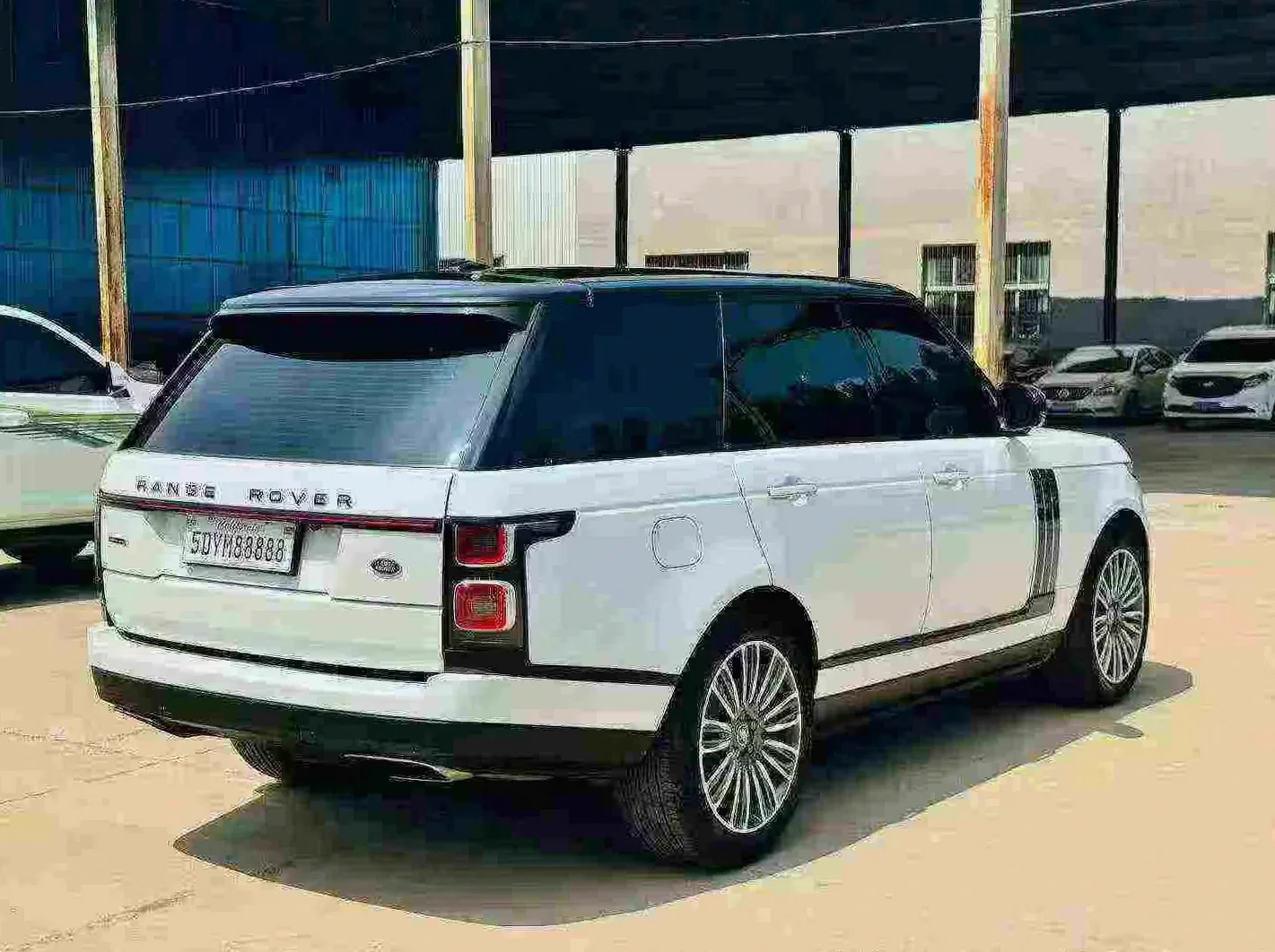 路虎揽胜 后面外观二