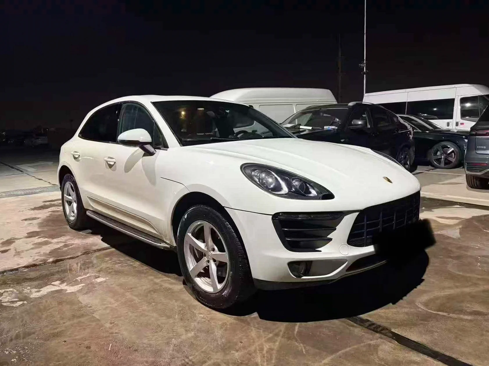 保时捷Macan 正面外观二