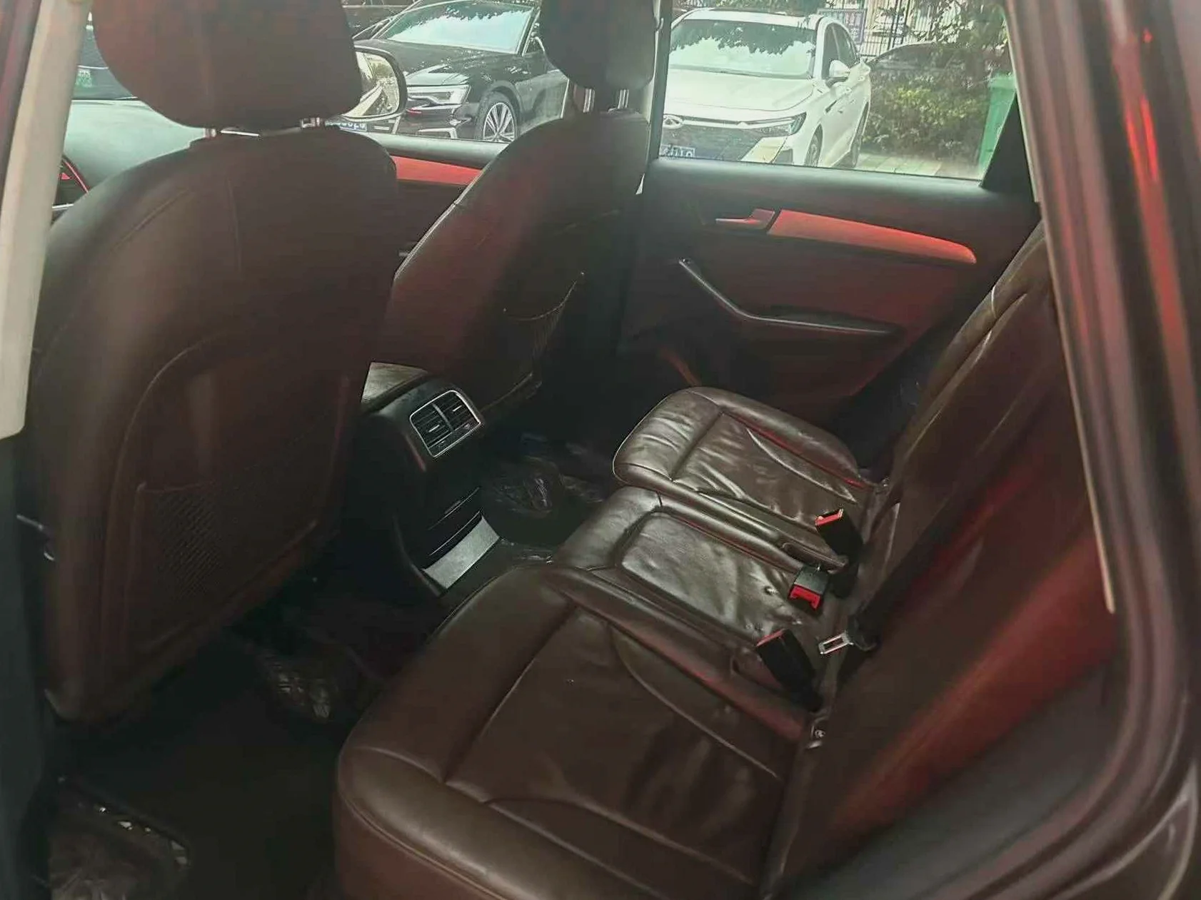 奥迪Q5 后面外观二