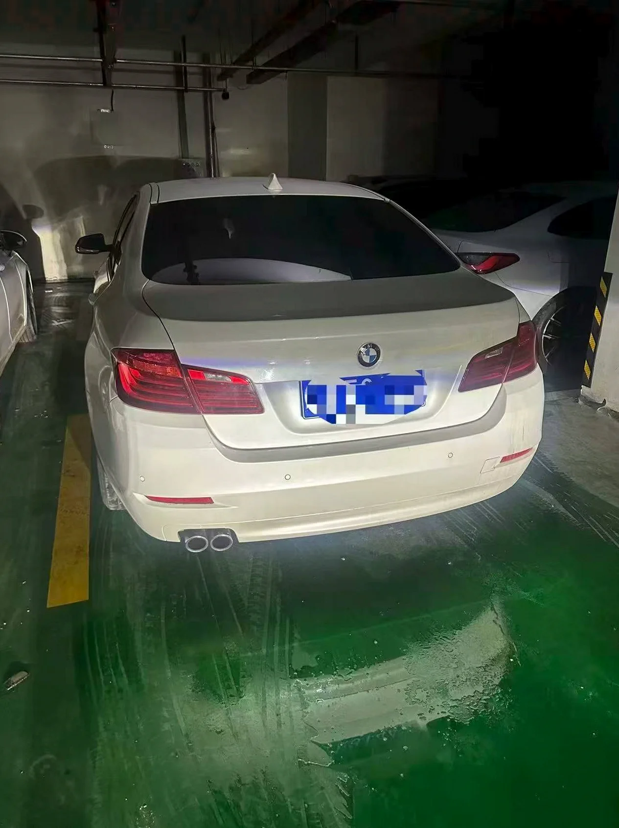 宝马5系 正面外观三