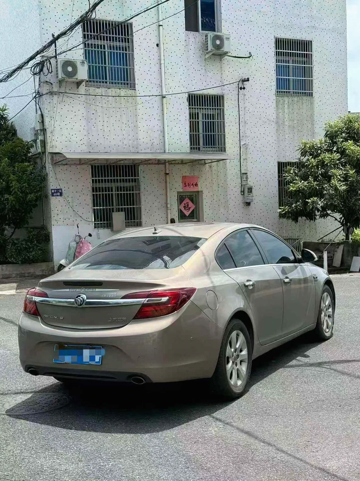 别克君威 驾驶室
