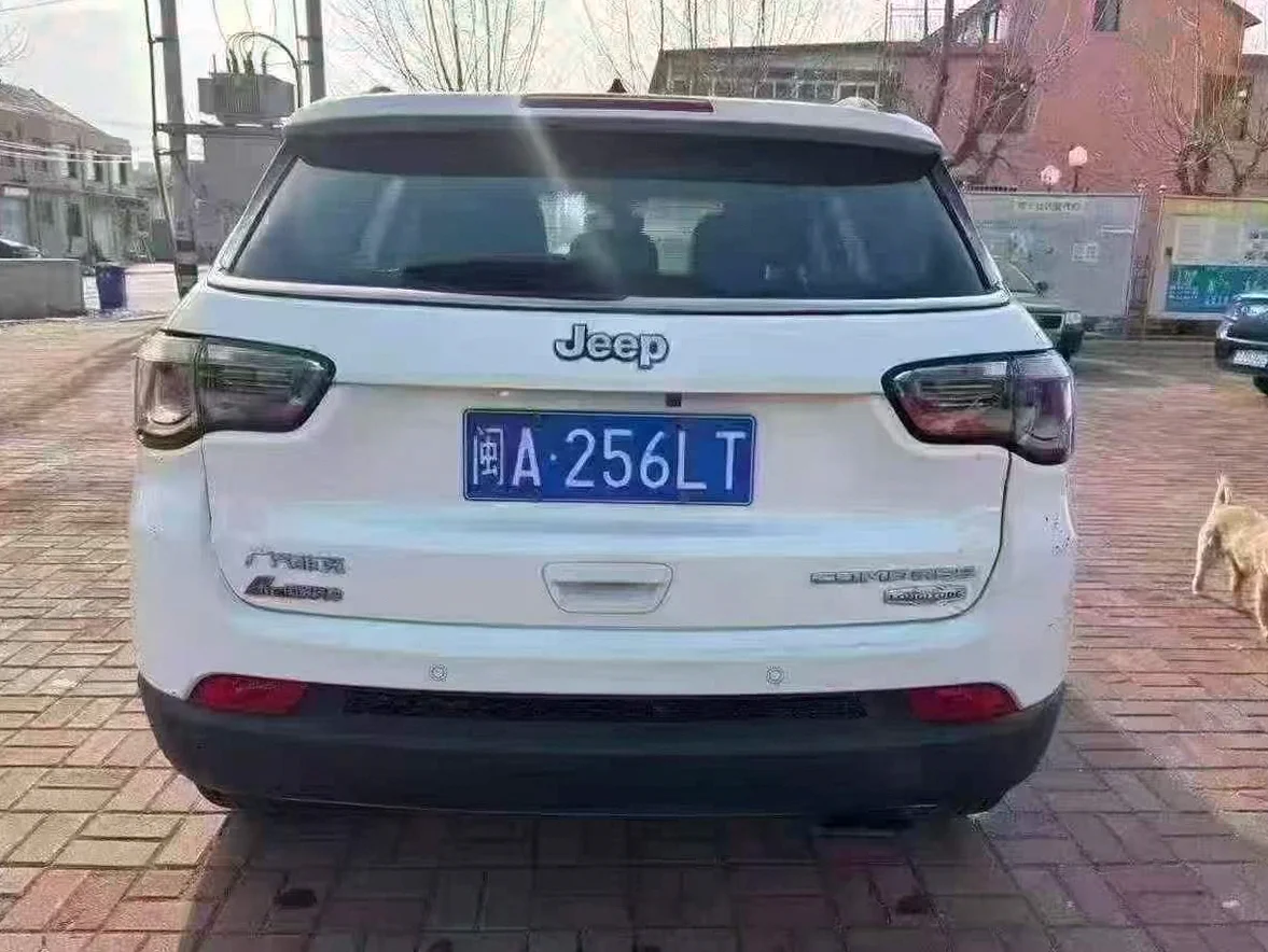 Jeep指南者 后面外观一
