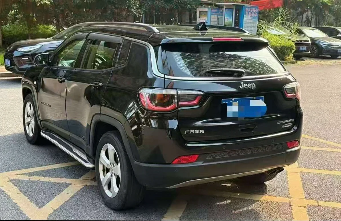 Jeep指南者 后面外观二