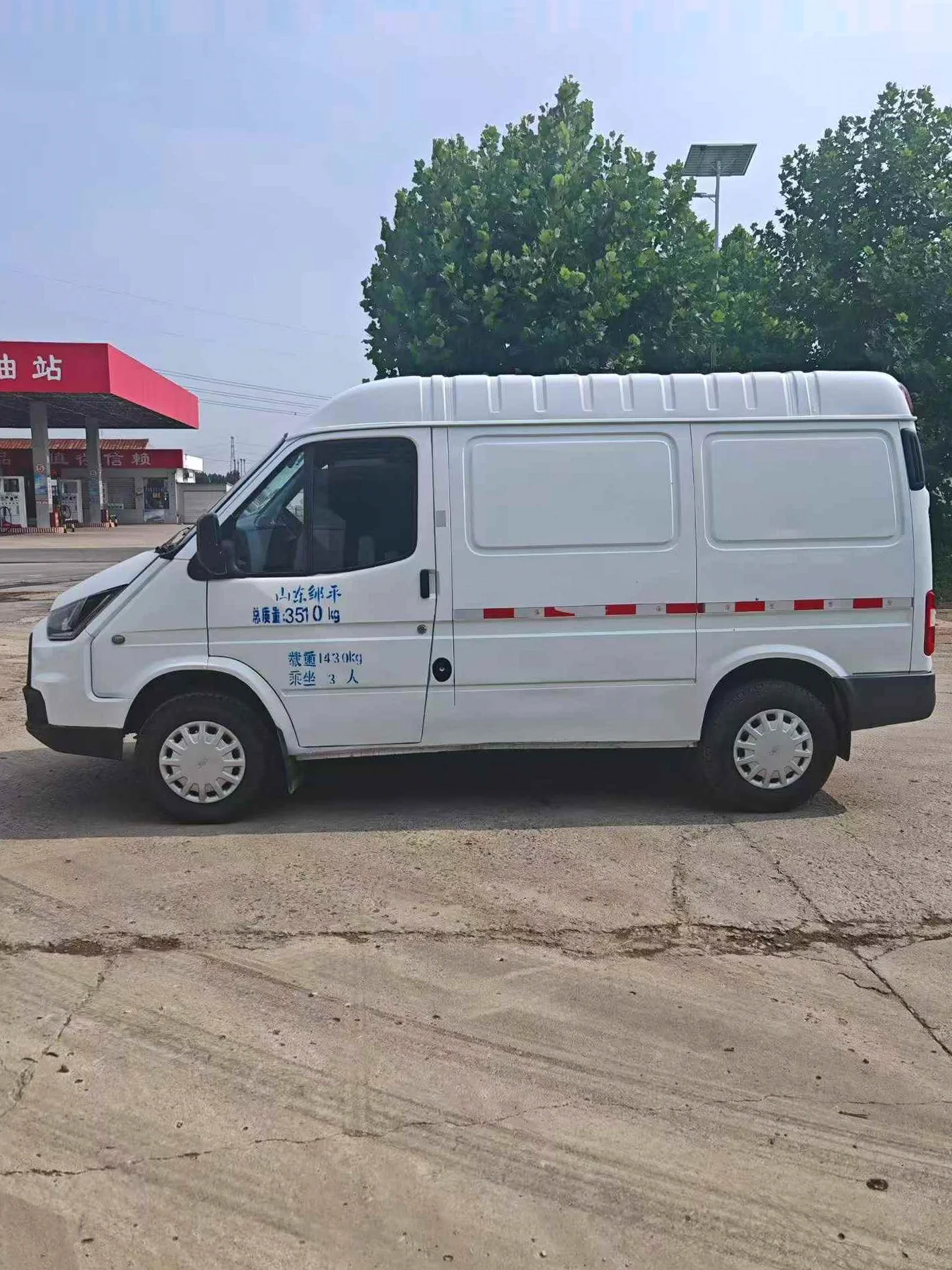 江铃特顺 后面外观三