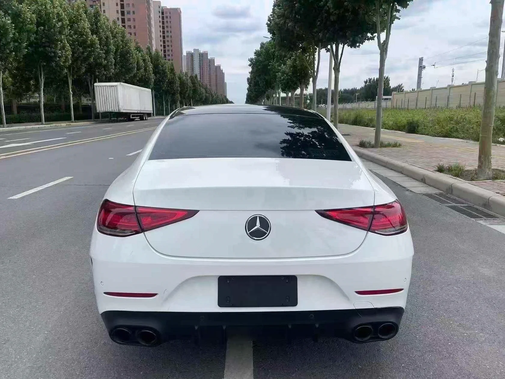 奔驰CLS 后面外观二