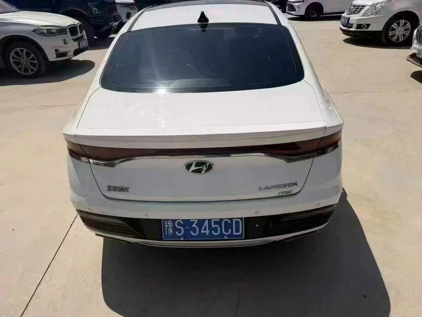 现代菲斯塔 后面外观三