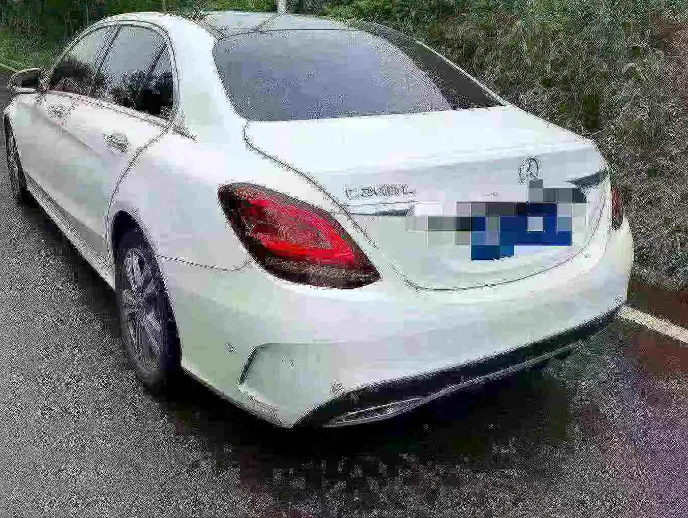 奔驰C 后面外观三