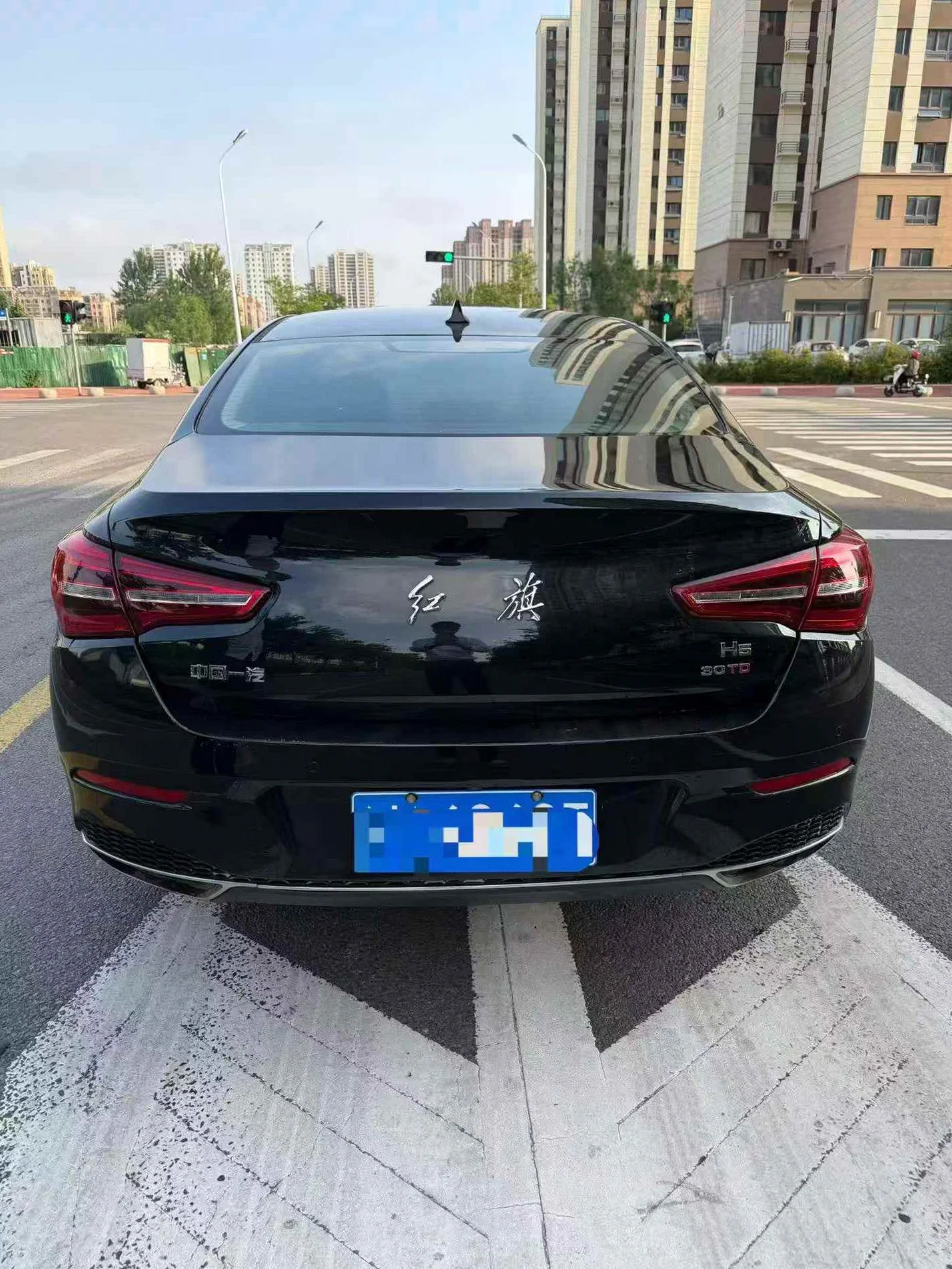 红旗H5 后面外观一