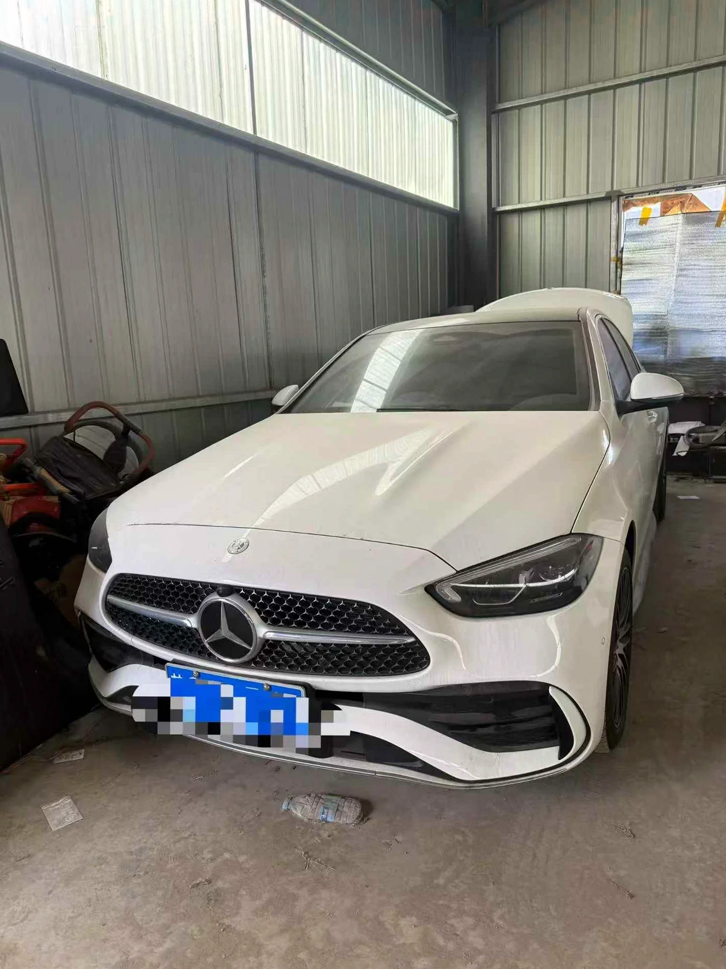 奔驰C 正面外观二