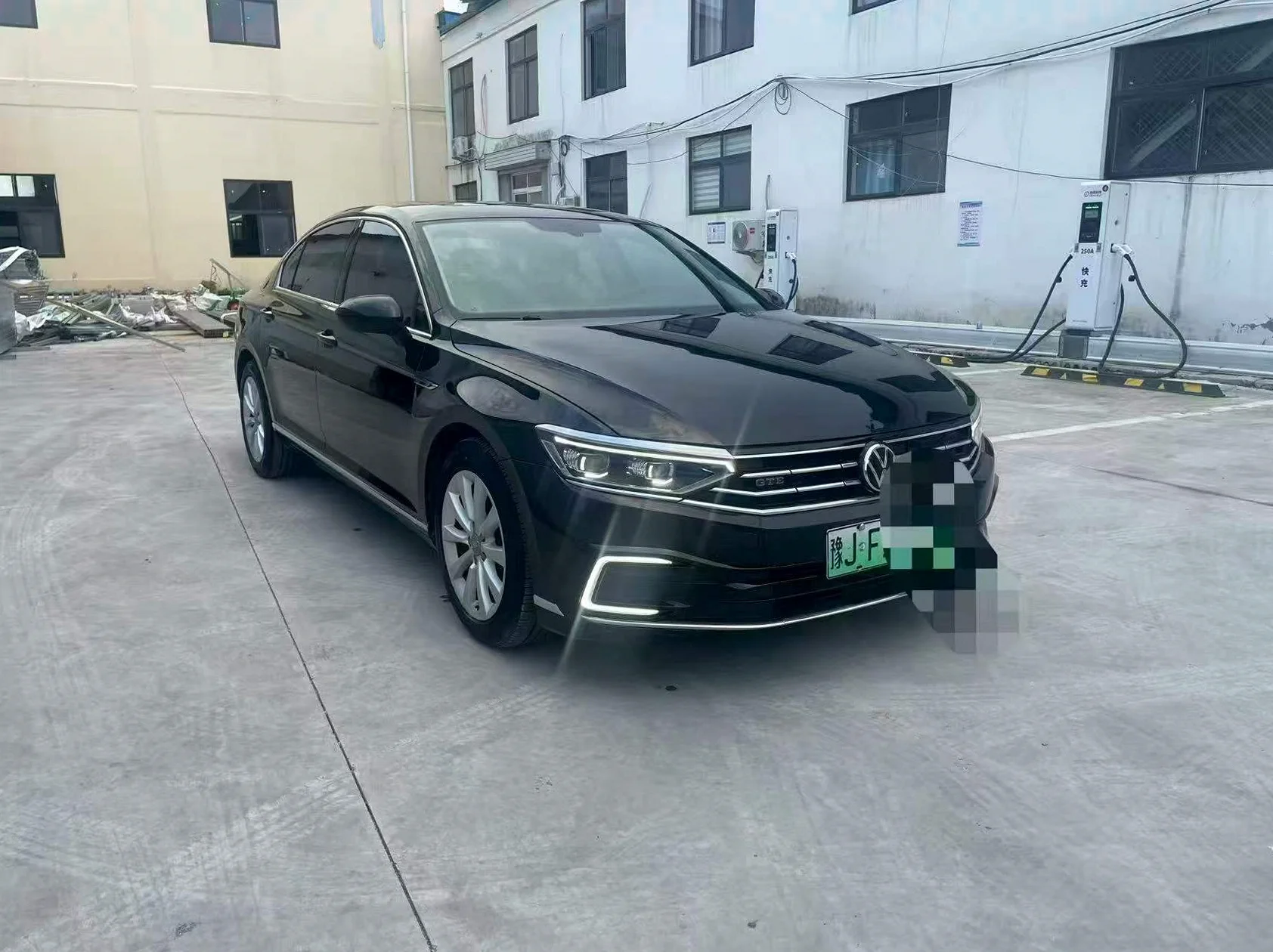 大众迈腾 正面外观三