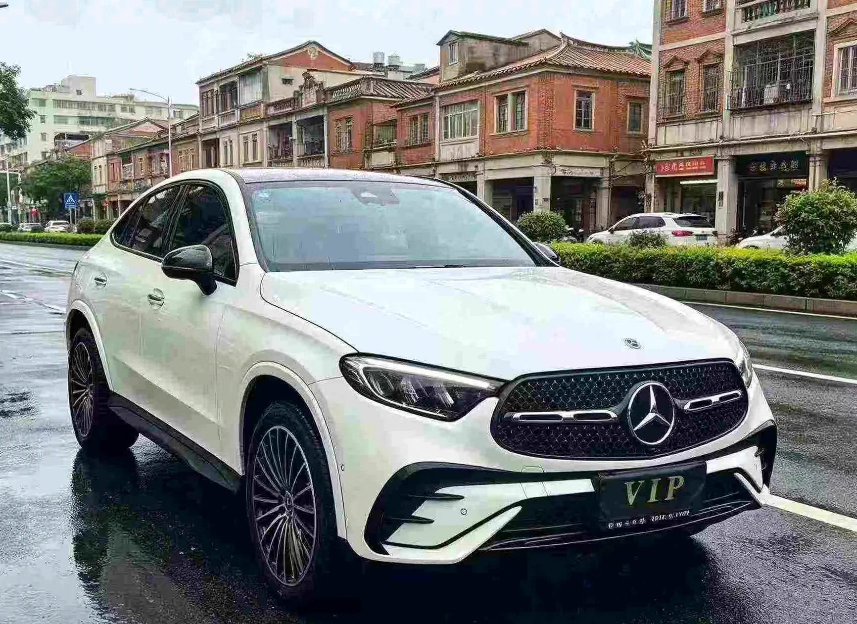 奔驰GLC 正面外观三