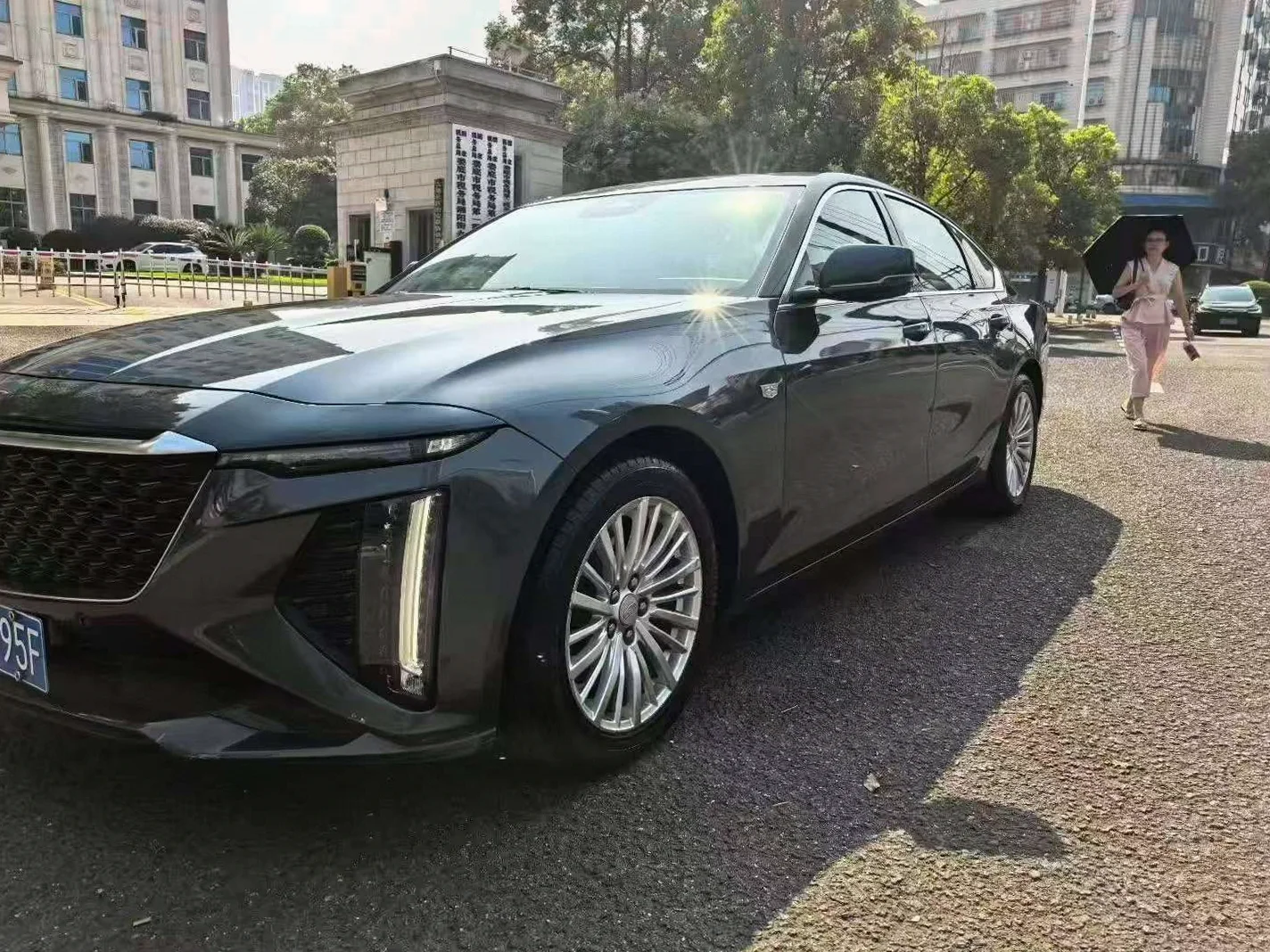 凯迪拉克CT6 后面外观二