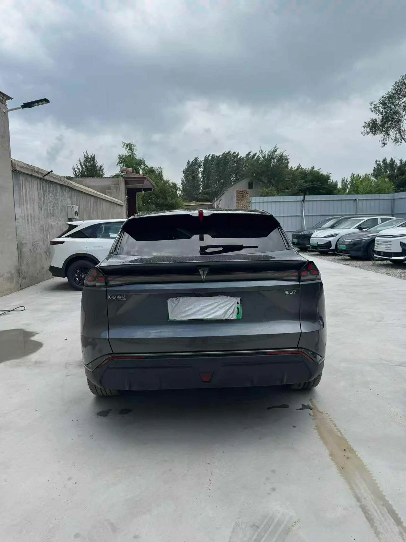 长安汽车深蓝 后面外观三