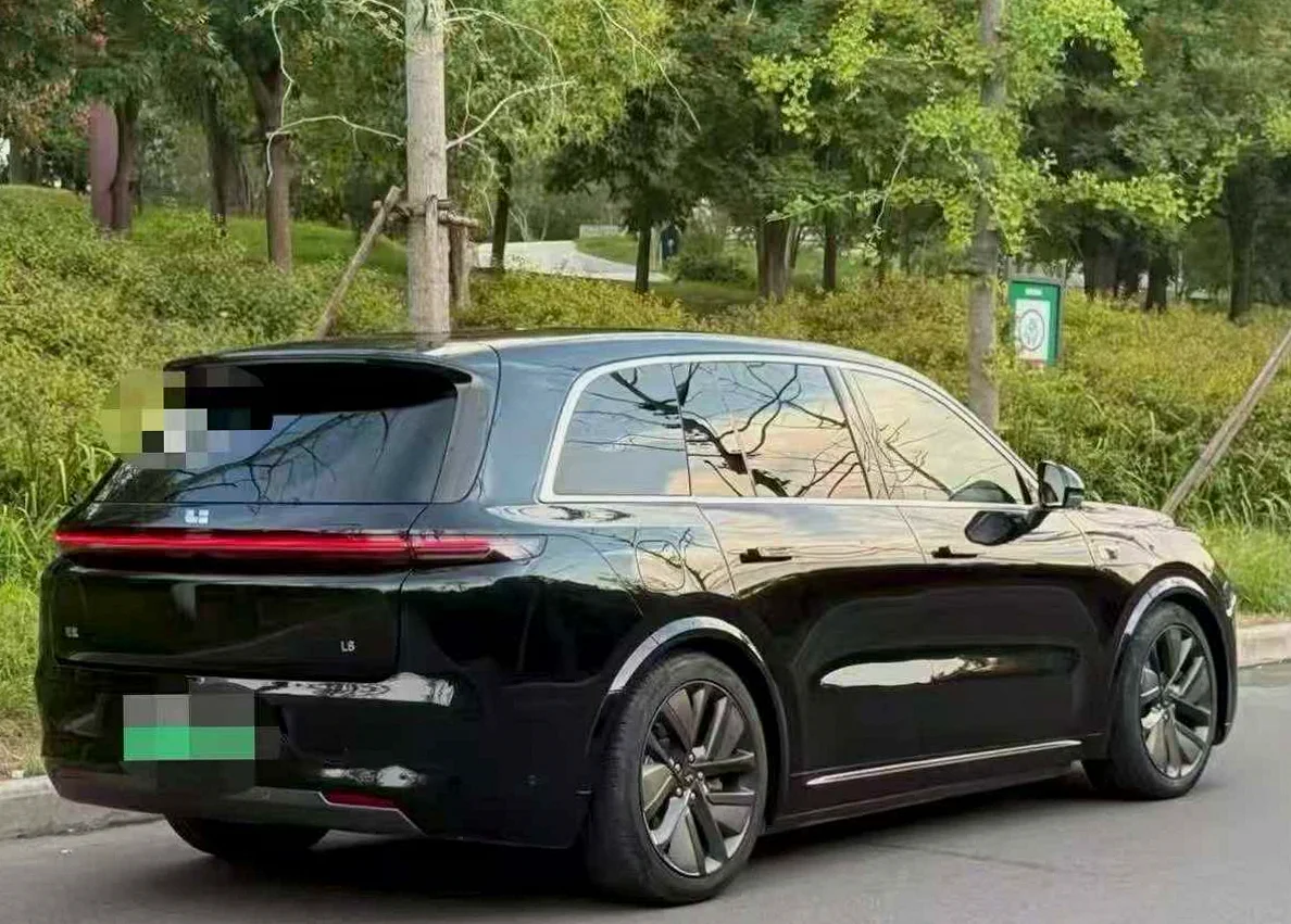 理想L8 驾驶室