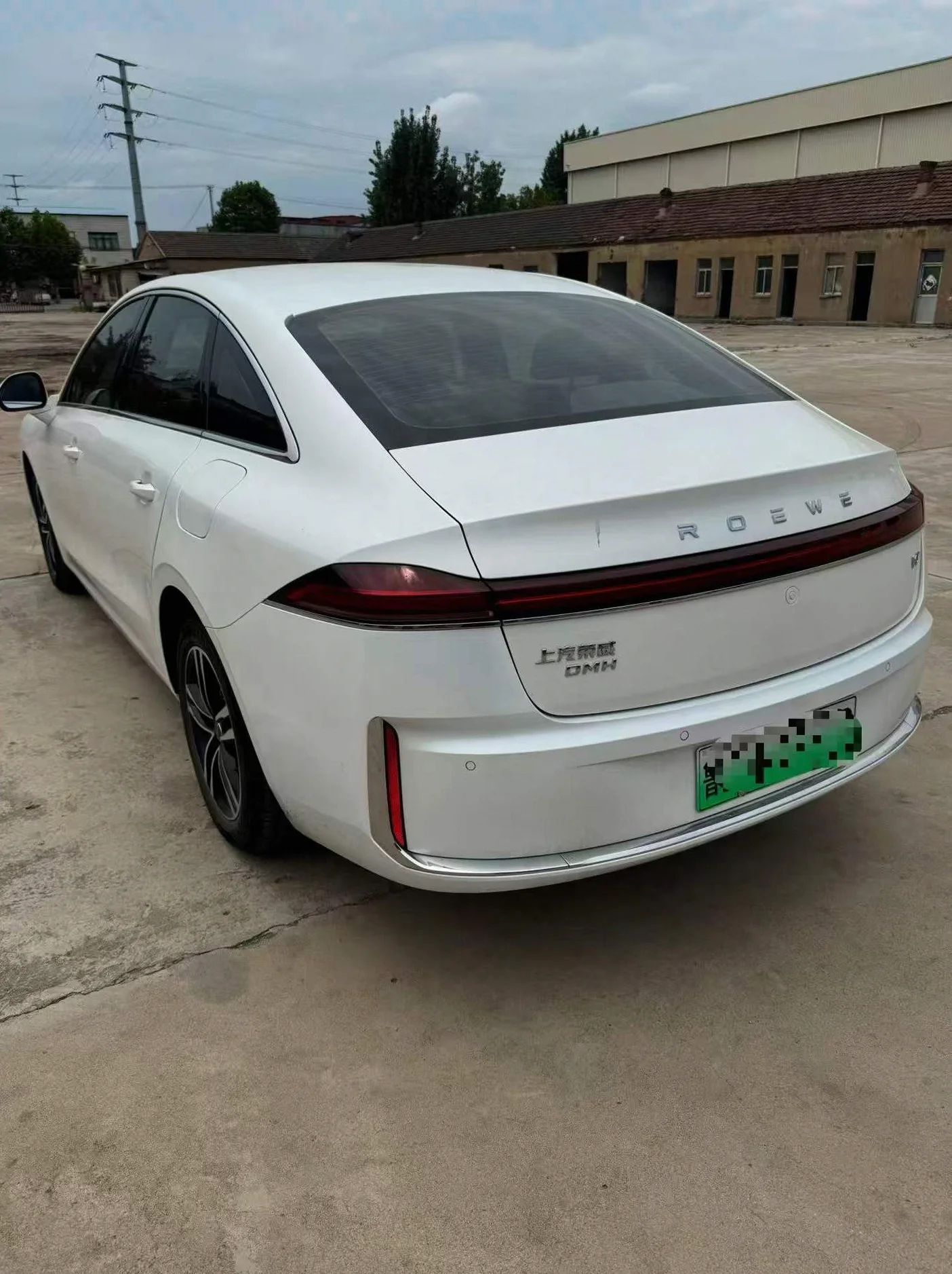 荣威M7 驾驶室