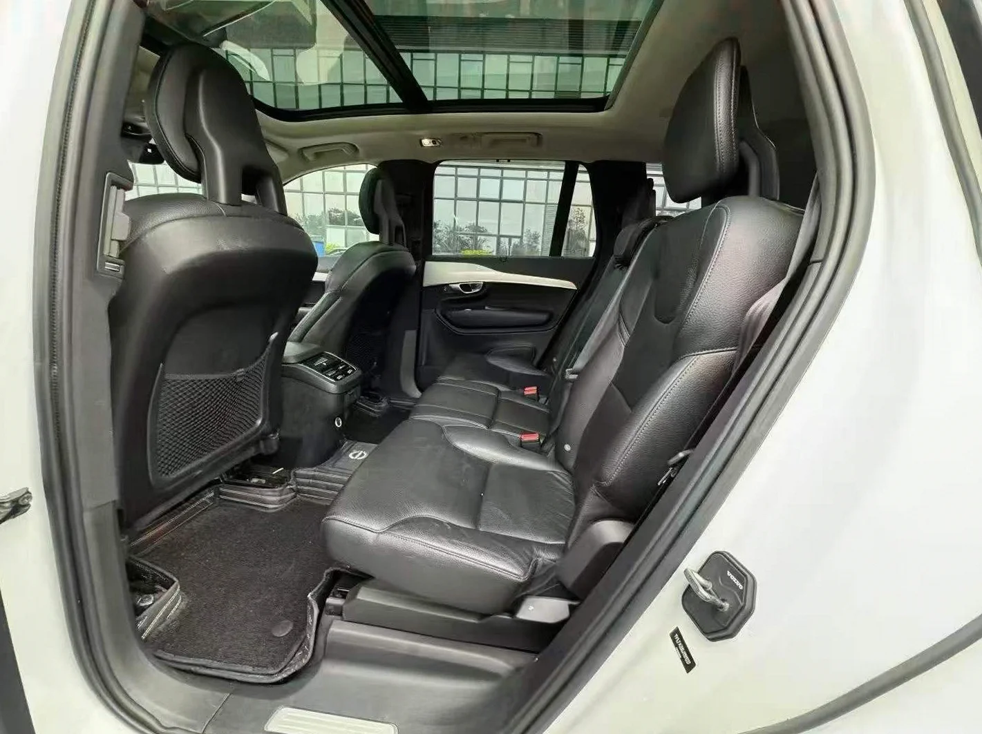 沃尔沃XC90 驾驶室