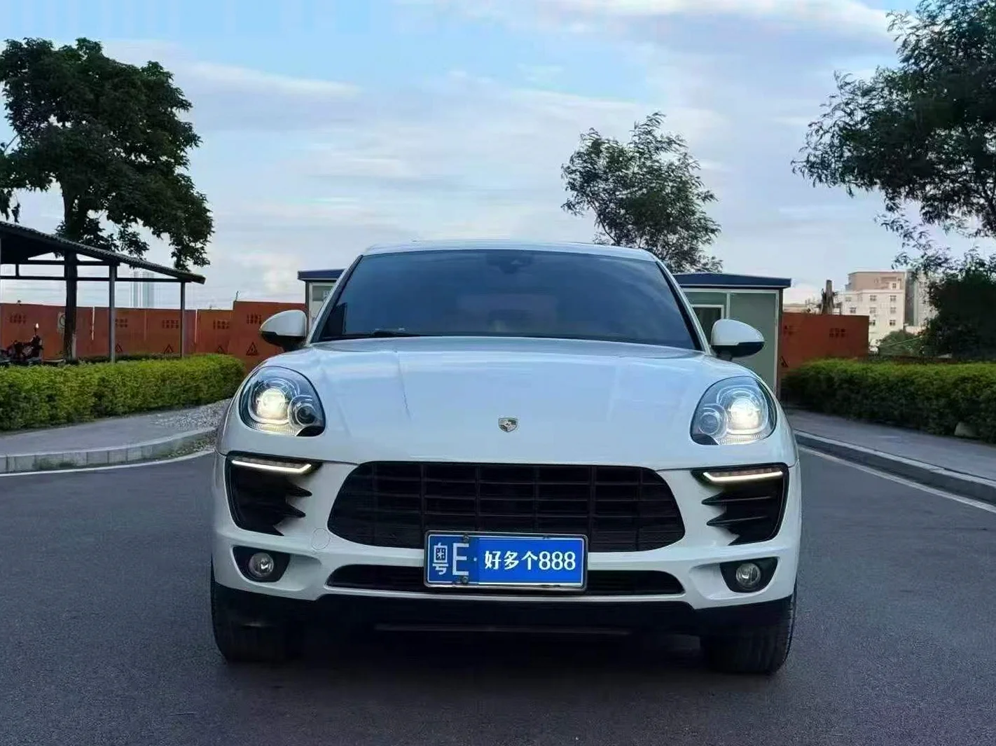 保时捷Macan 正面外观二