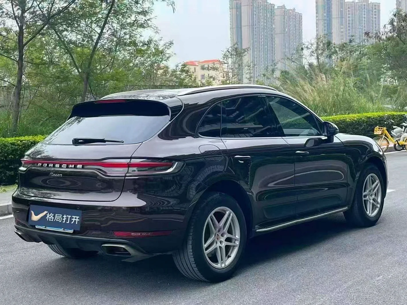 保时捷Macan 后面外观一