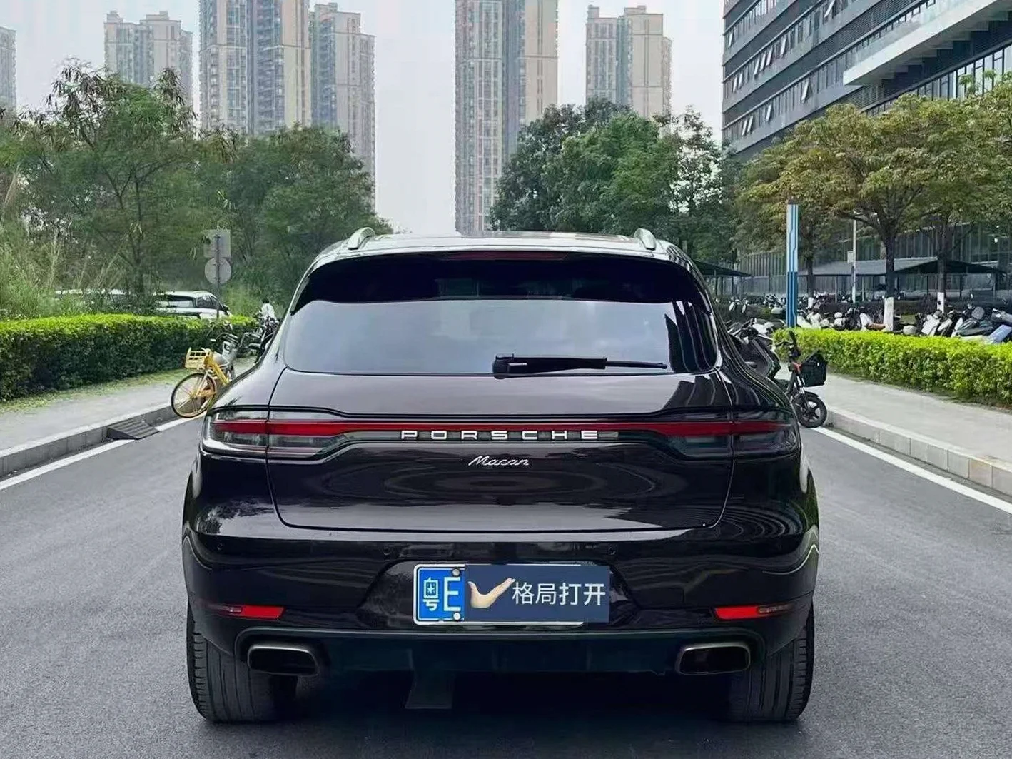 保时捷Macan 后面外观二