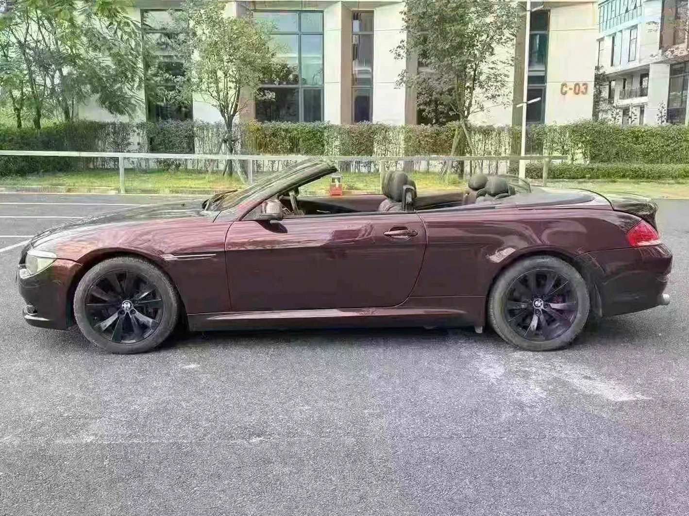 宝马1系 后面外观一