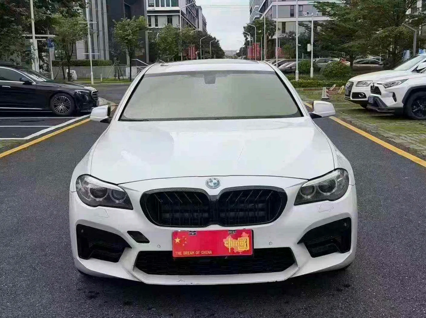 宝马5系 正面外观二