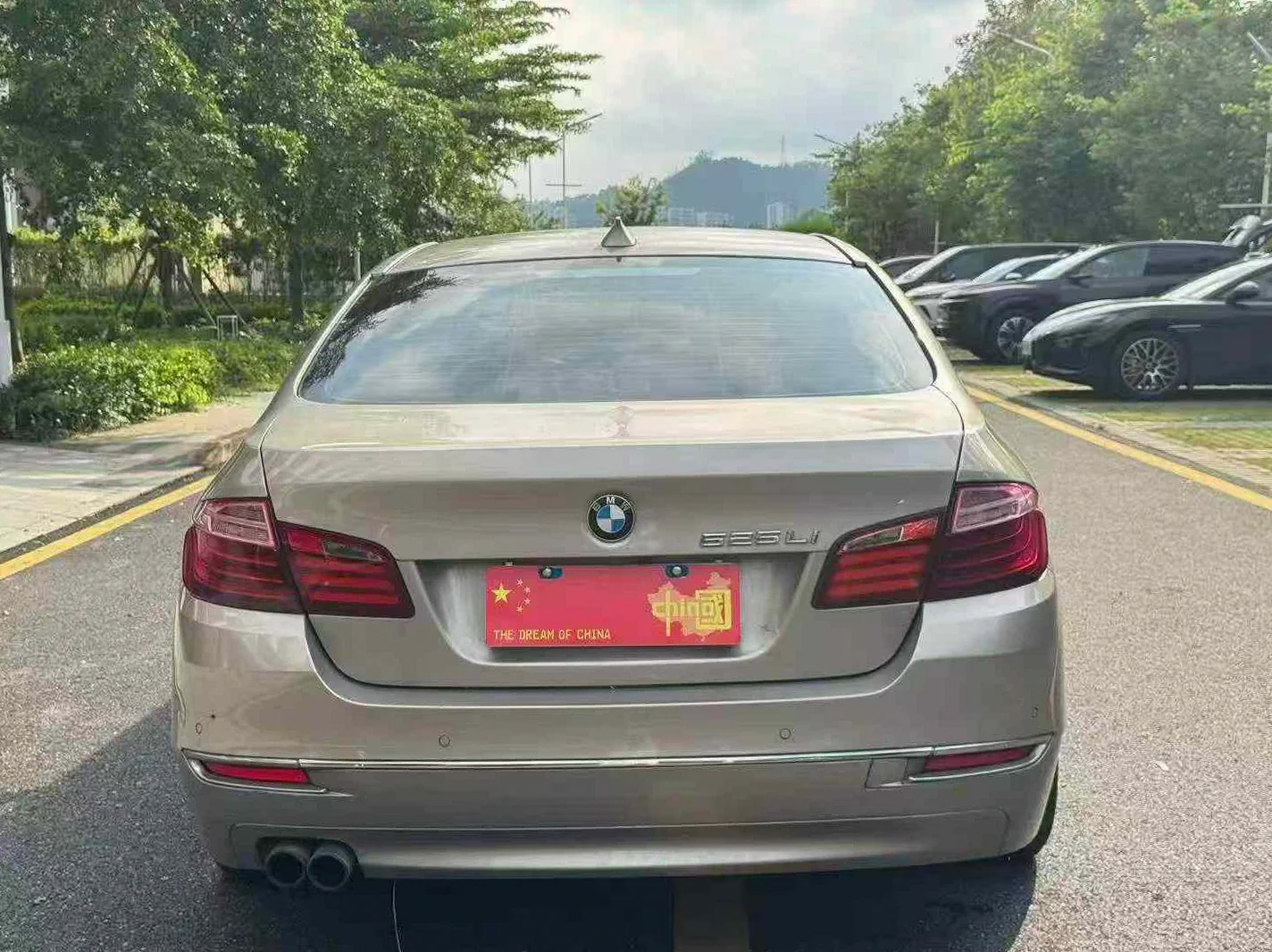 宝马5系 后面外观二