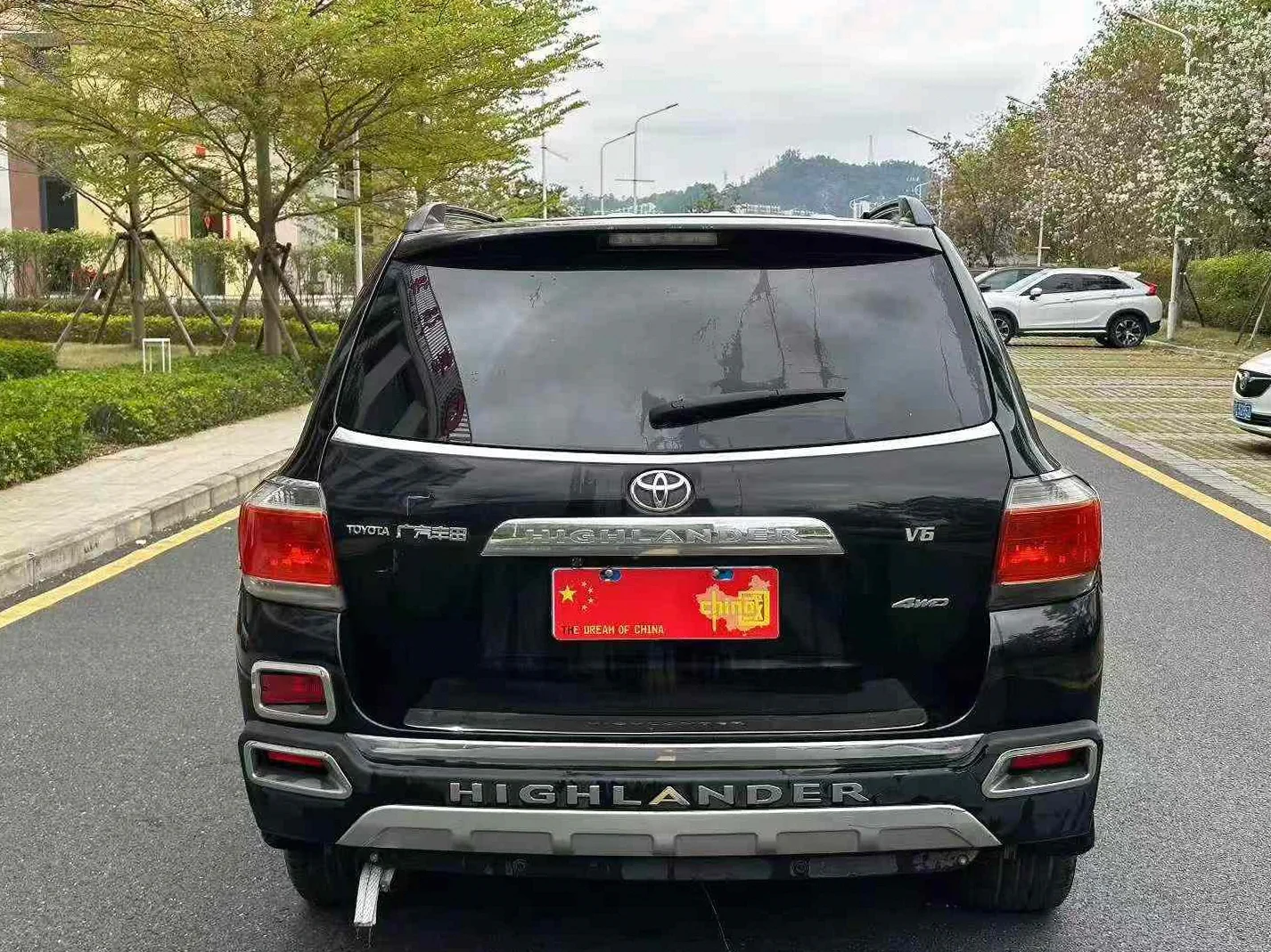 丰田汉兰达 后面外观二