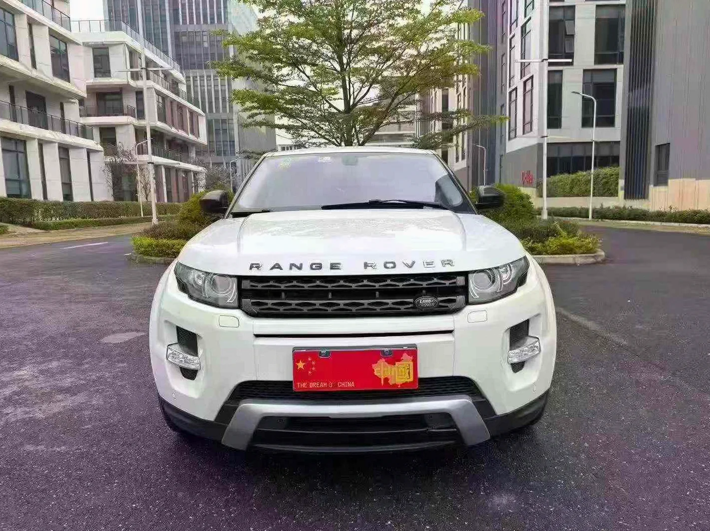 路虎极光 正面外观二