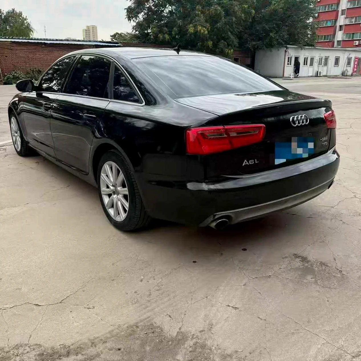 奥迪A6L 后面外观二