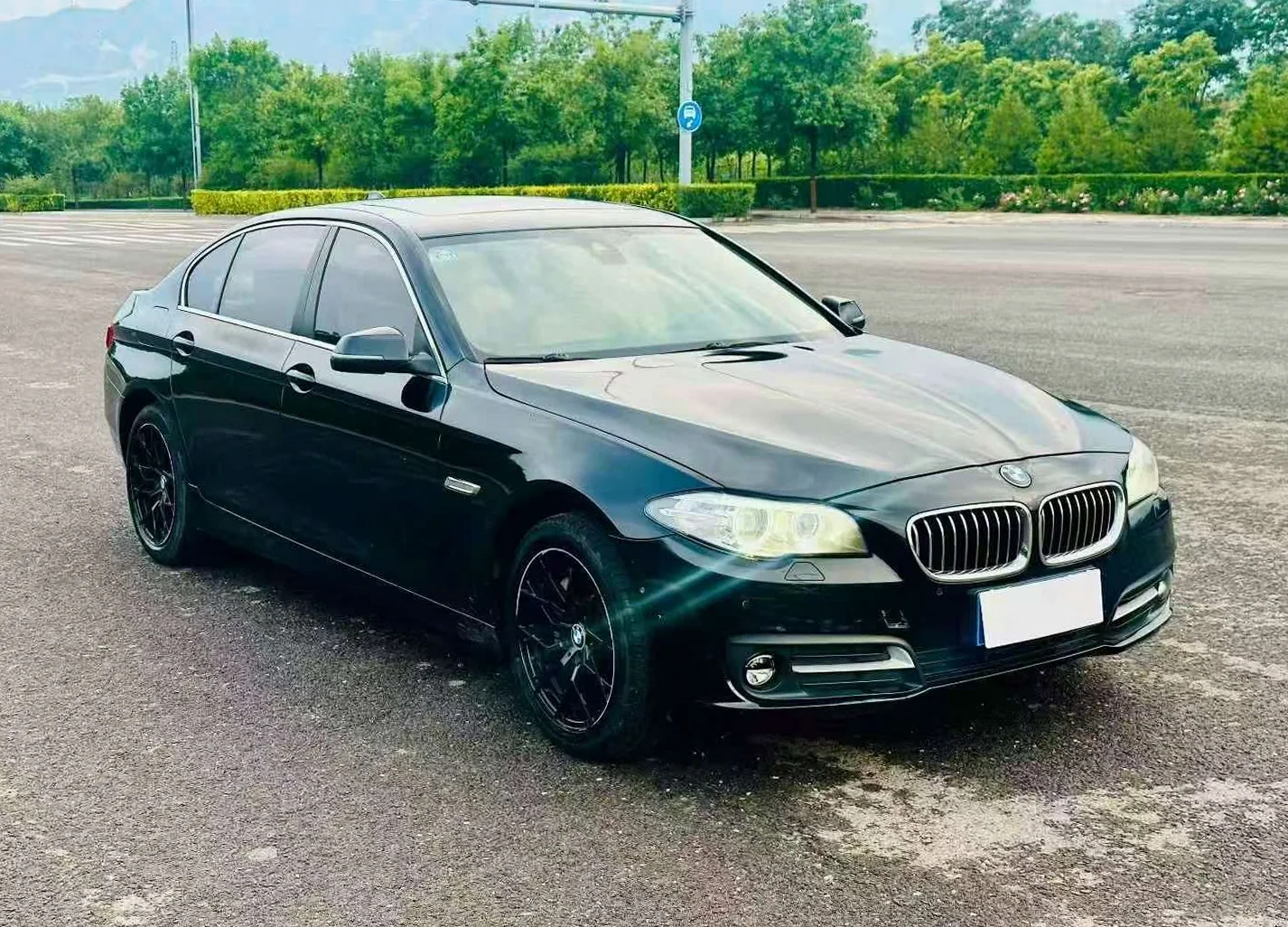 16年宝马528Li高功率2.0T