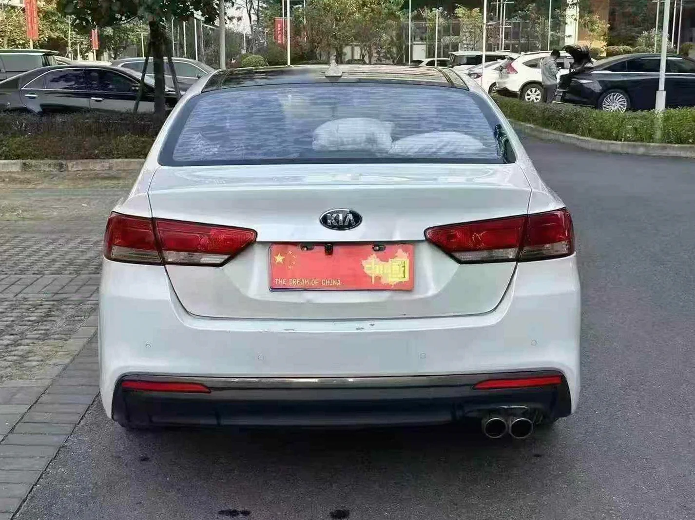 起亚K4 后面外观二