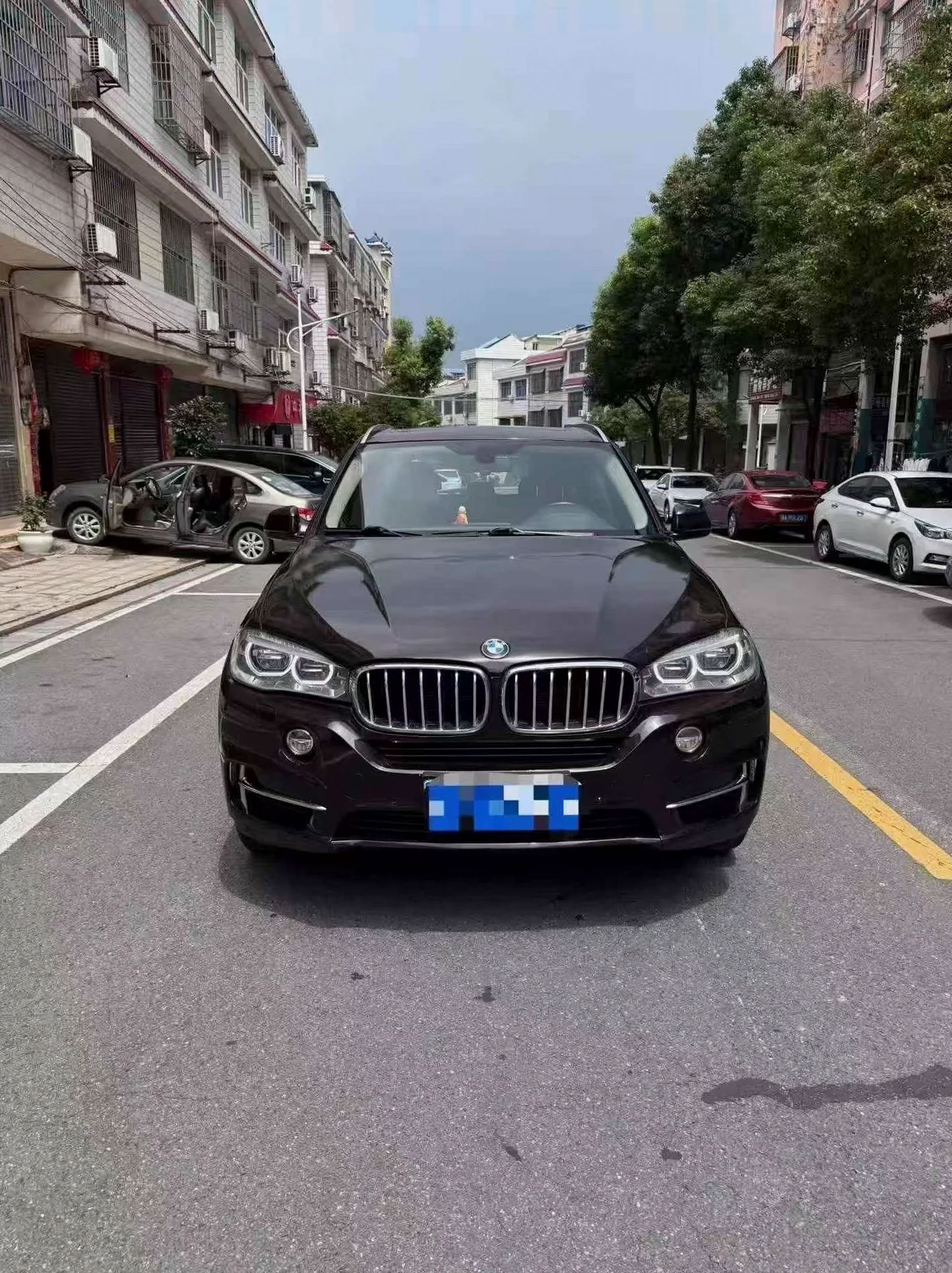 宝马X5 正面外观二