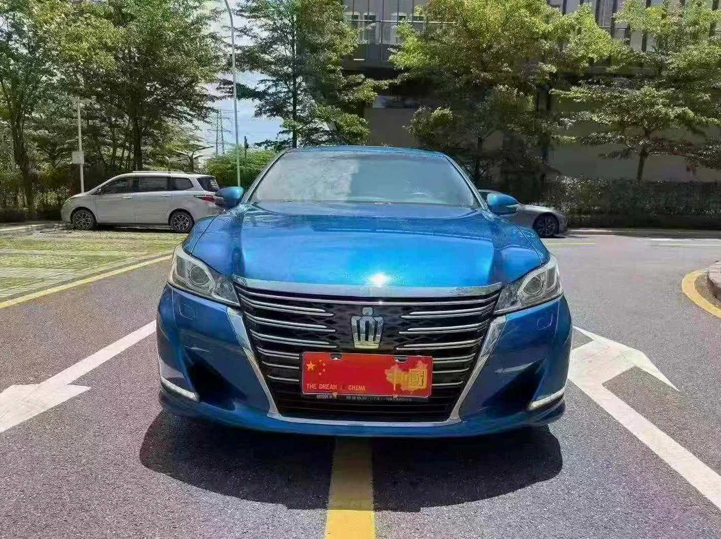 丰田皇冠 正面外观二
