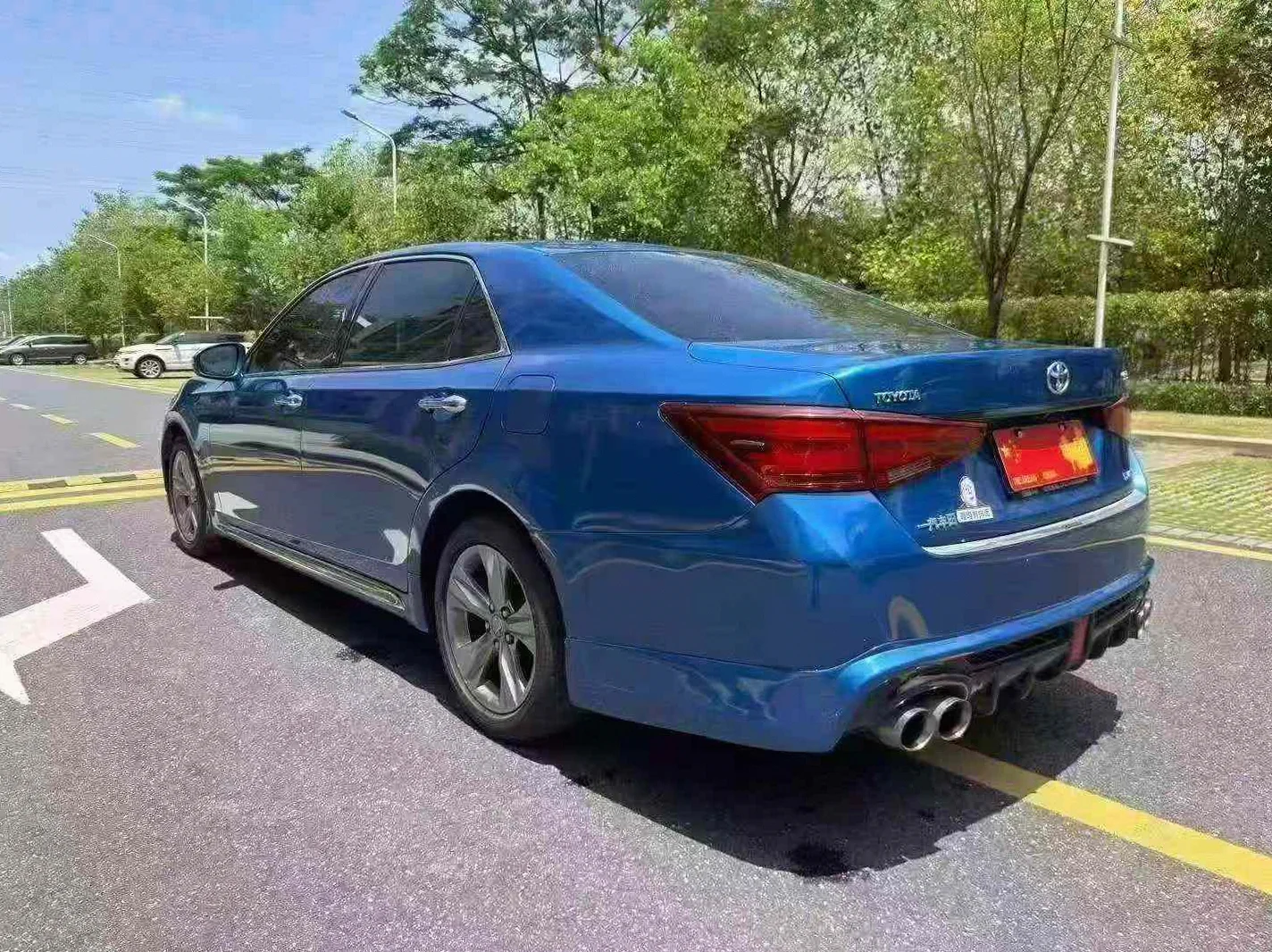 丰田皇冠 内饰前排