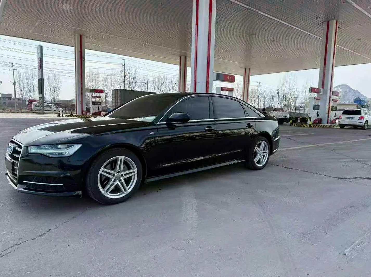 准18年18款奥迪A6L 2.5V6顶配