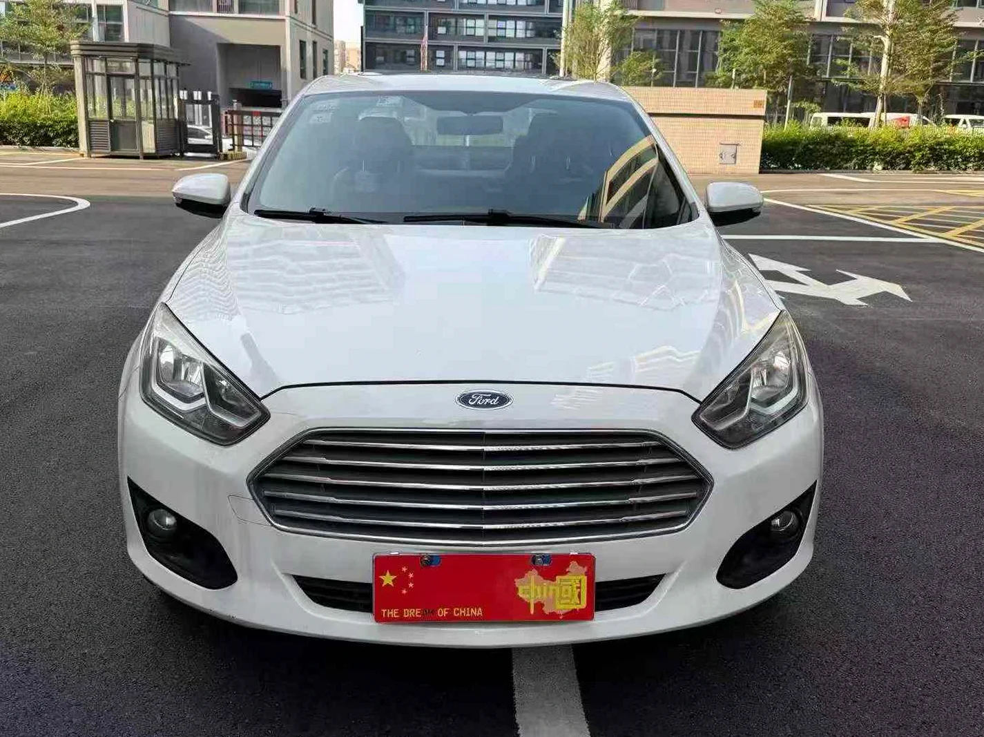 福特福睿斯 正面外观二