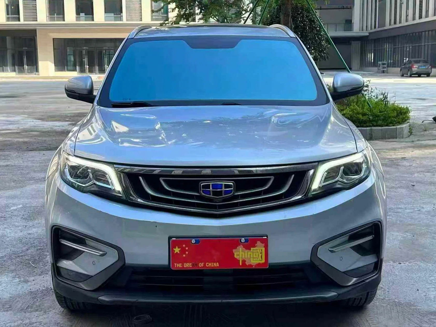 吉利博越 正面外观二