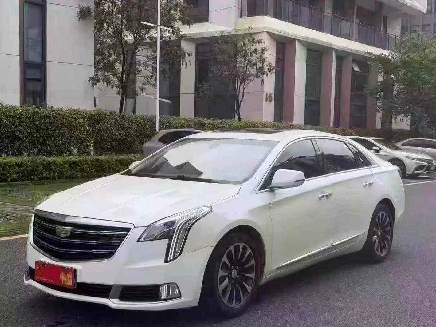 凯迪拉克XTS 正面外观三